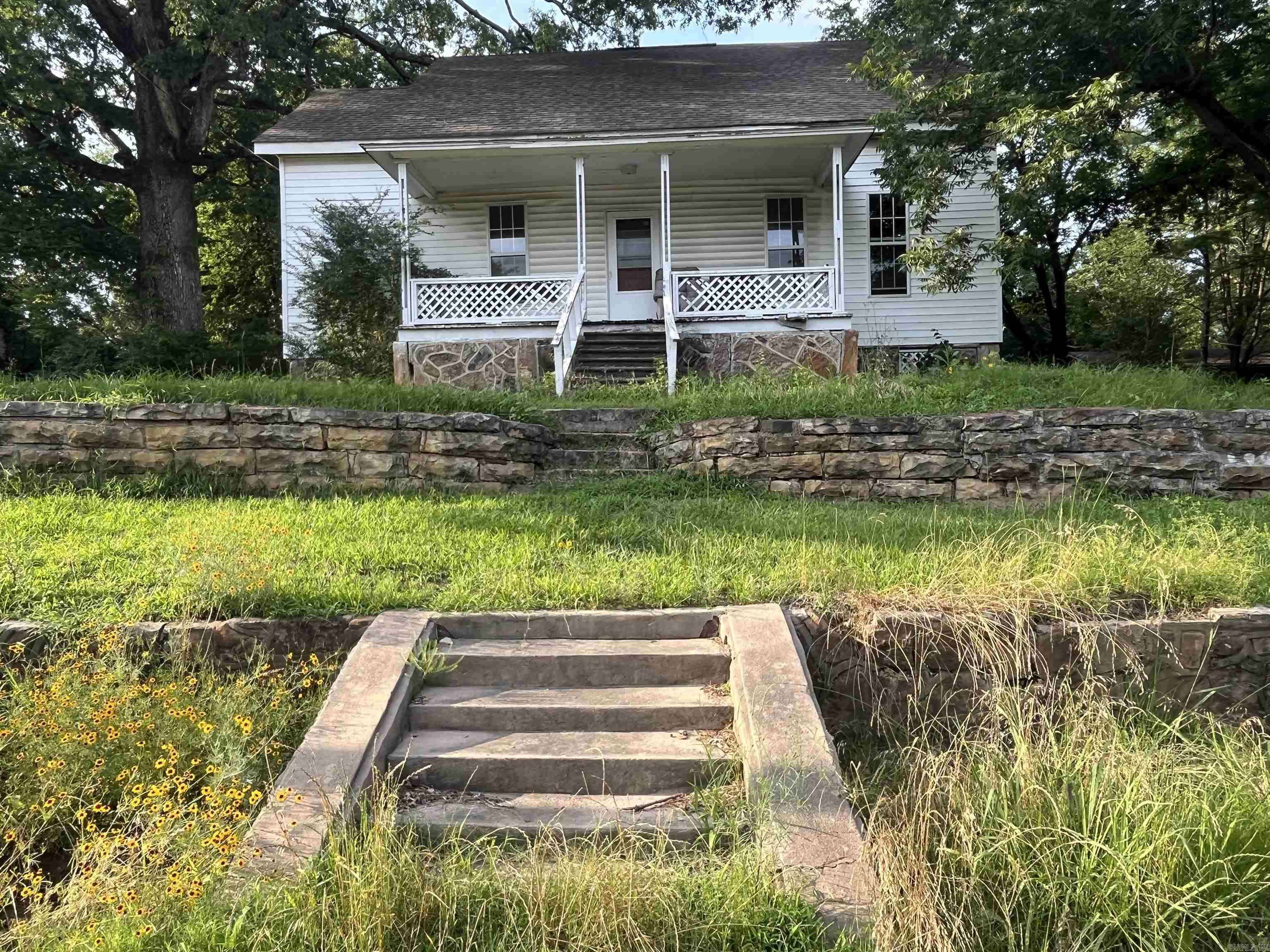 Plumerville, AR 72127,304 W Church