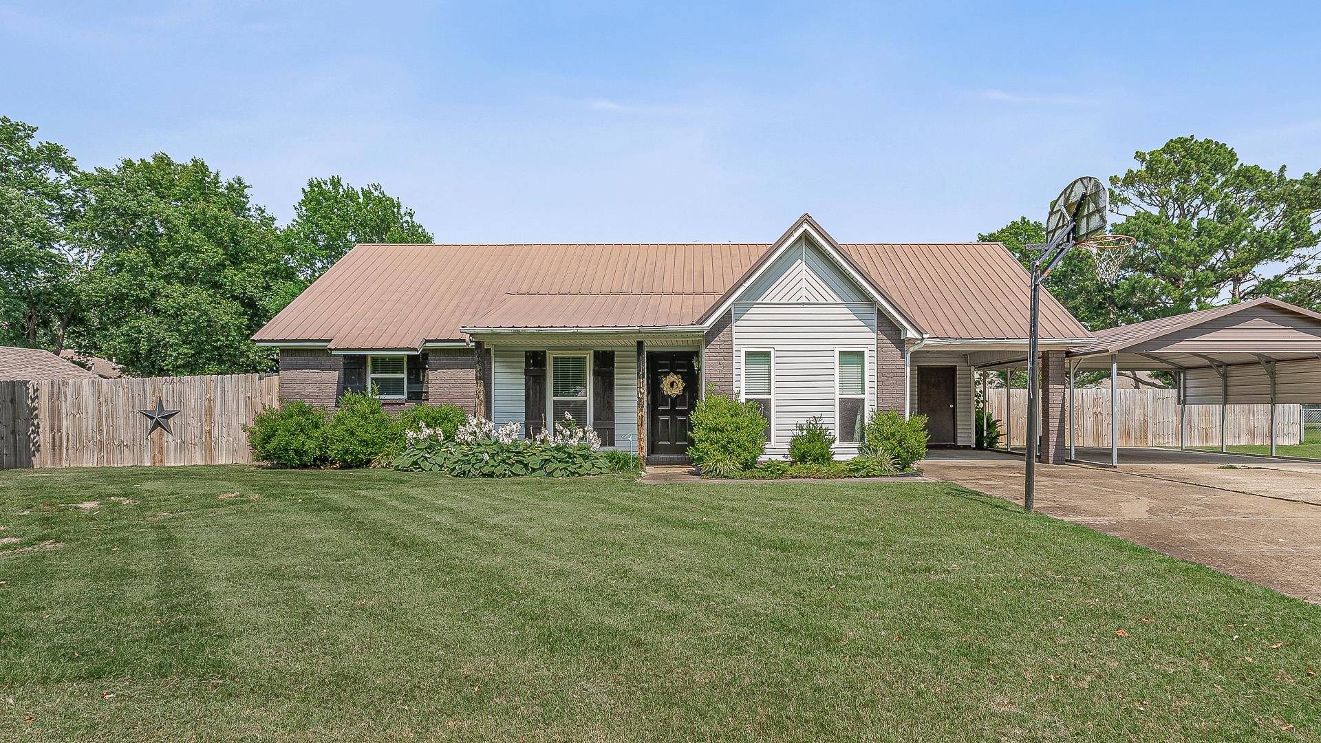 Trumann, AR 72472,2 Windfield Cir