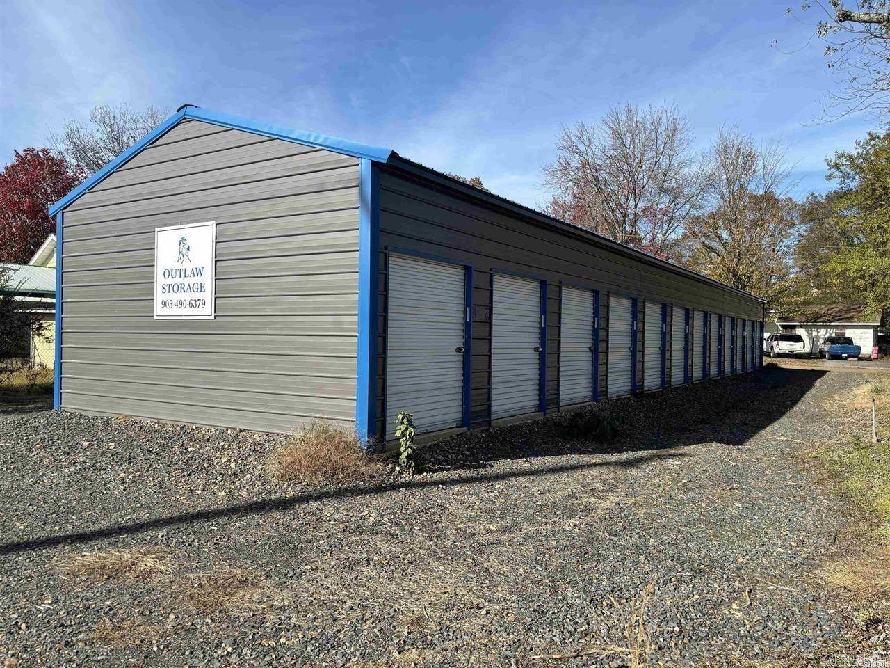 Dierks, AR 71833,507 W 1ST Street