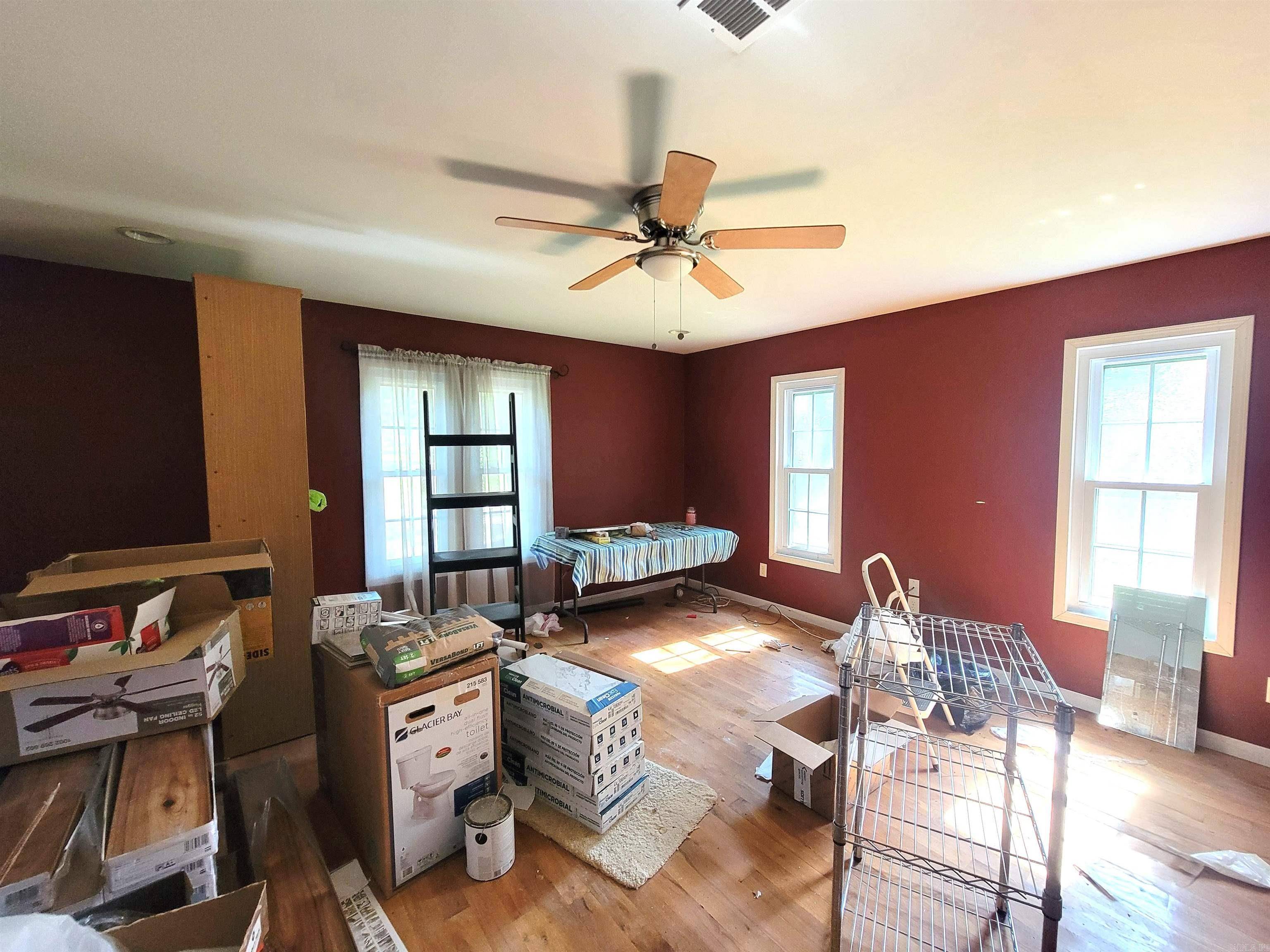 White Hall, AR 71602-9999,516 White Hall