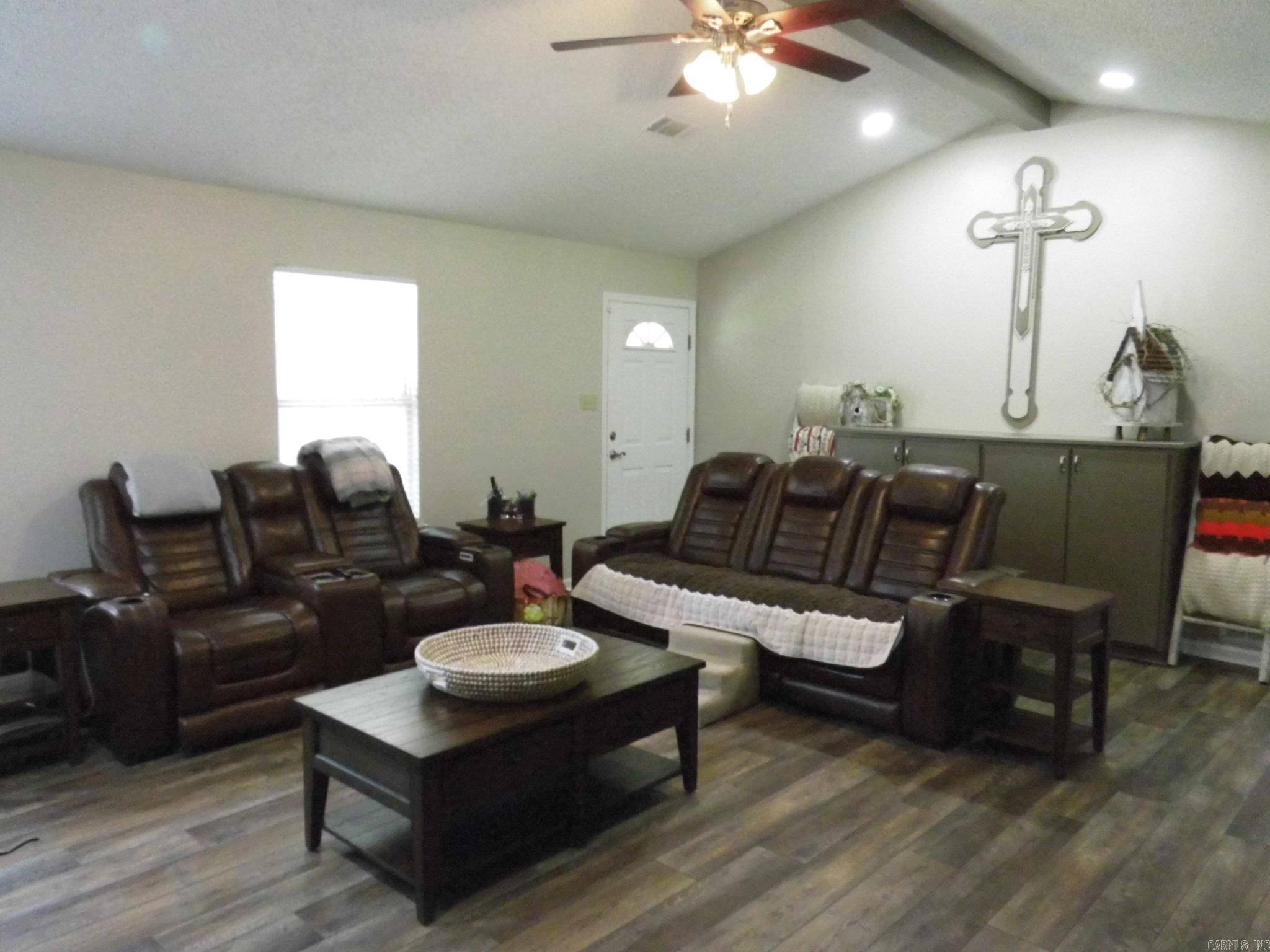 Hensley, AR 72065,2822 E Woodson Lateral Road