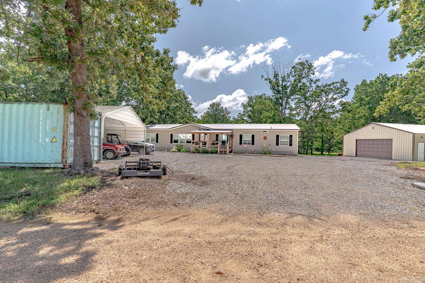 Salem, AR 72576,284 sycamore Road