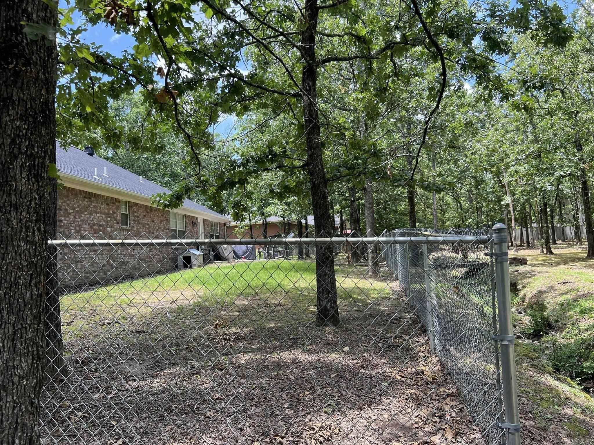 Mena, AR 71953,301 Pin Oak