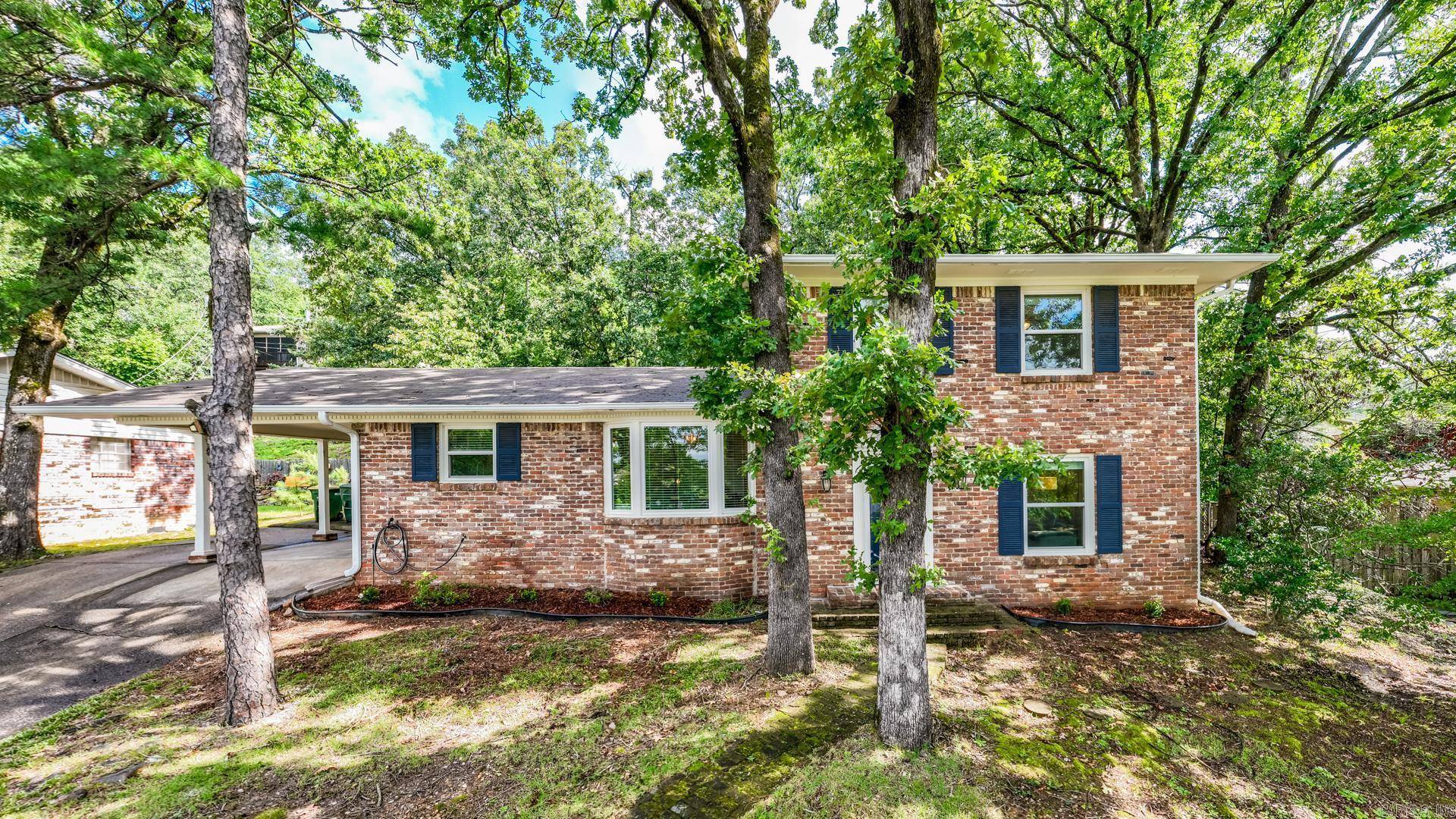 Little Rock, AR 72205,7002 Amherst Drive