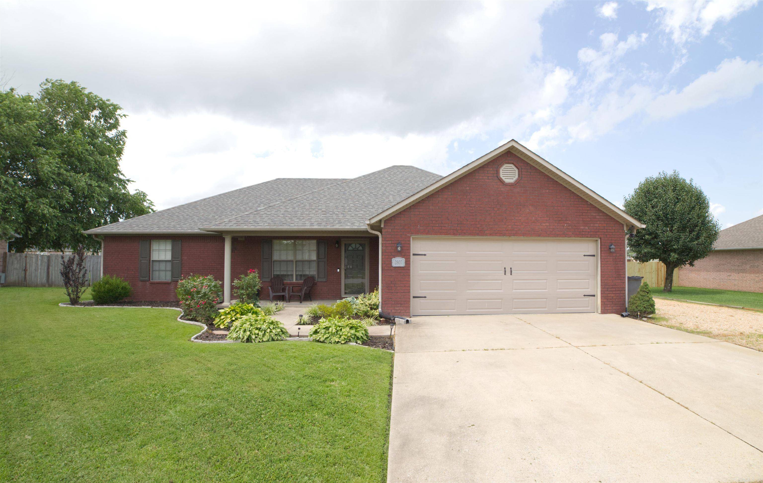Paragould, AR 72450,2807 Canterbury Dr
