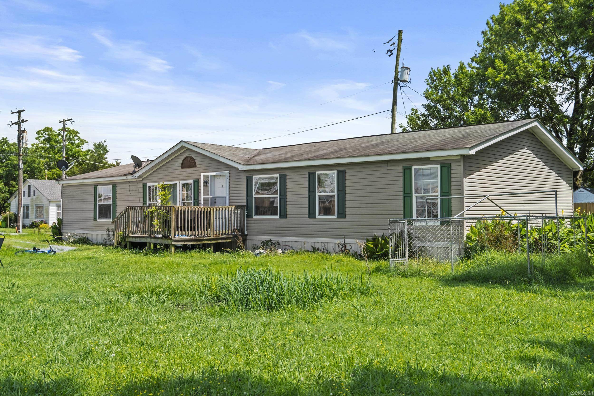 Carlisle, AR 72024,315 & 319 Center Street