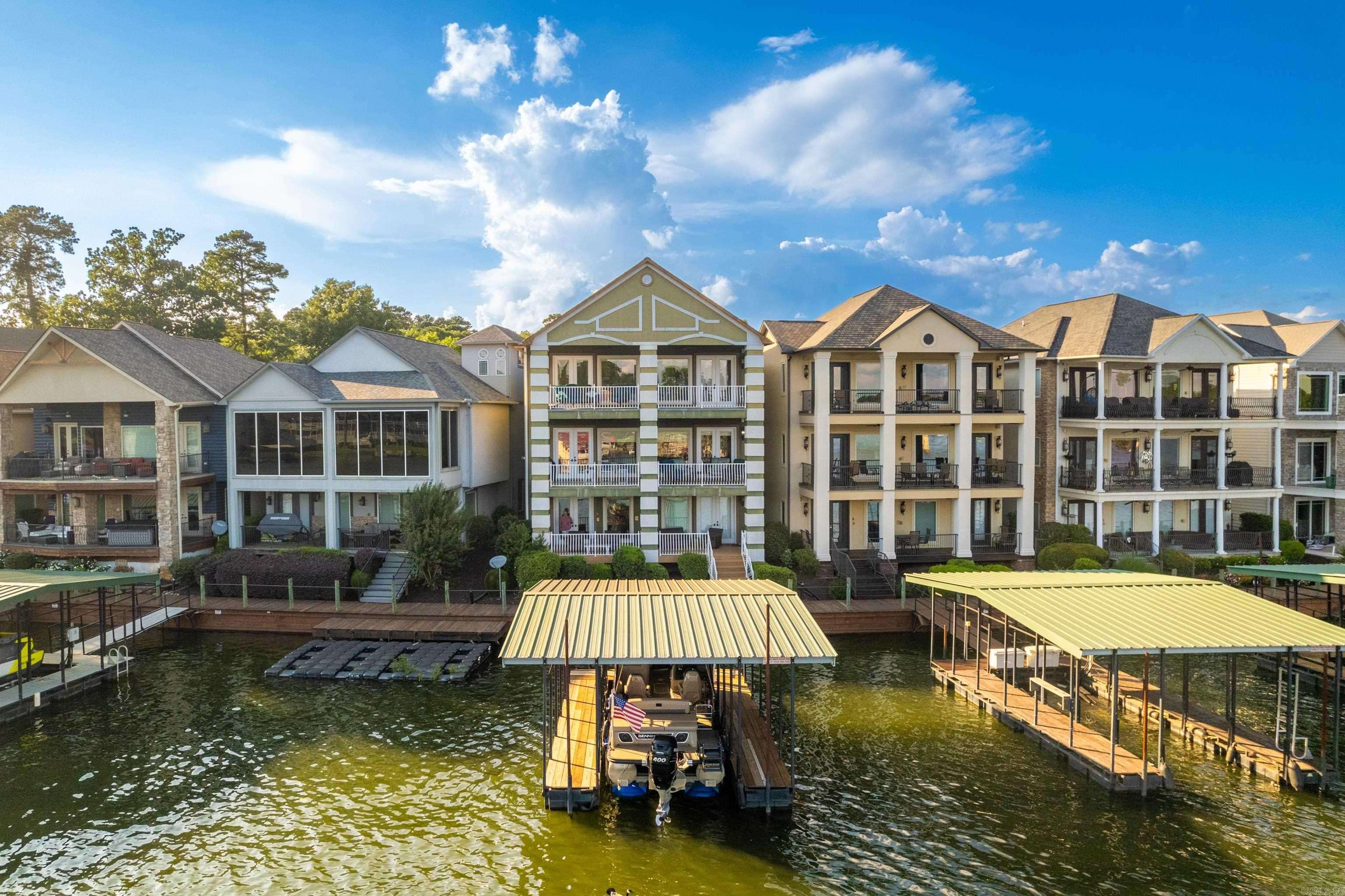 Hot Springs, AR 71913,347 Paradise Pt