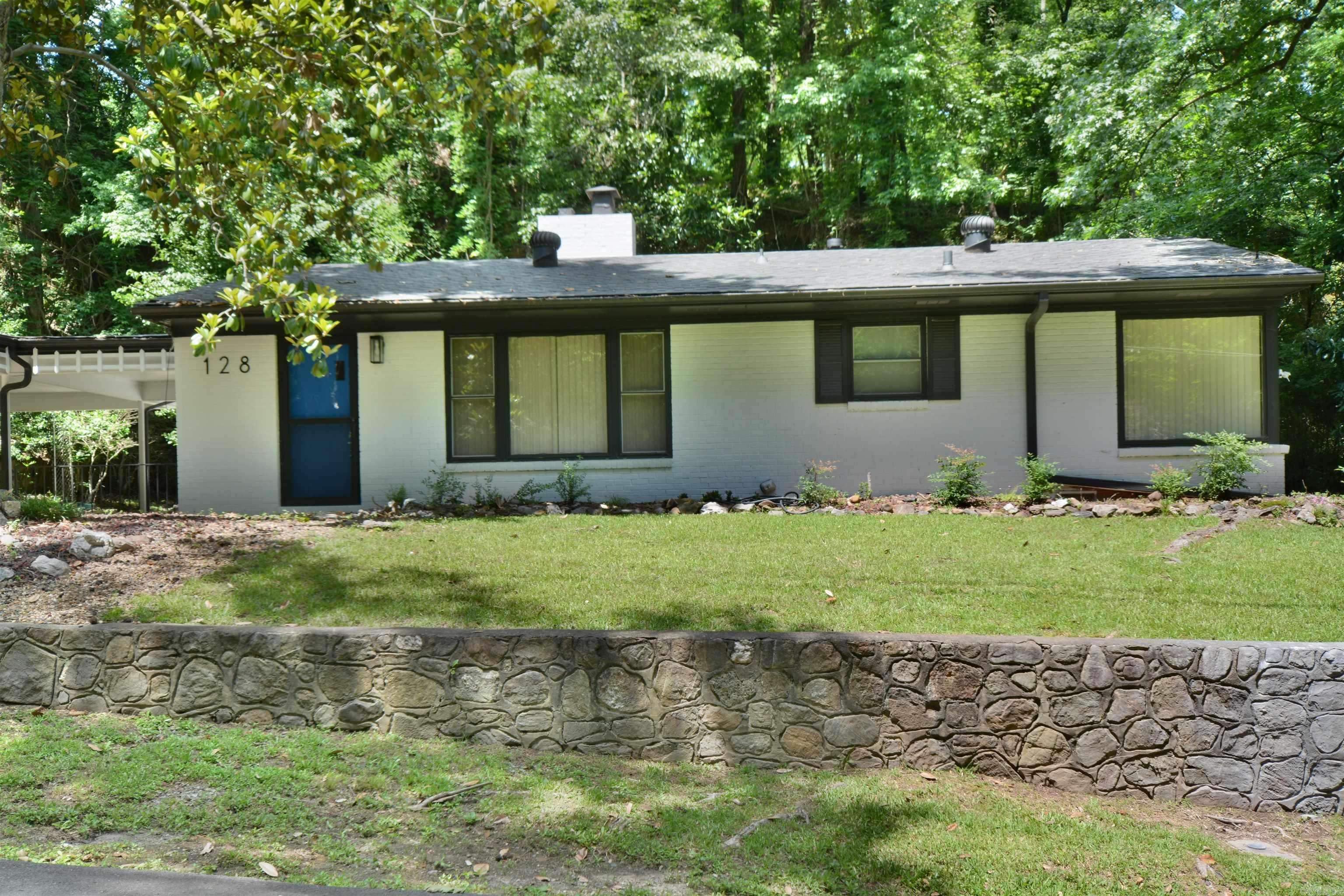 Hot Springs, AR 71913,128 COVE Street