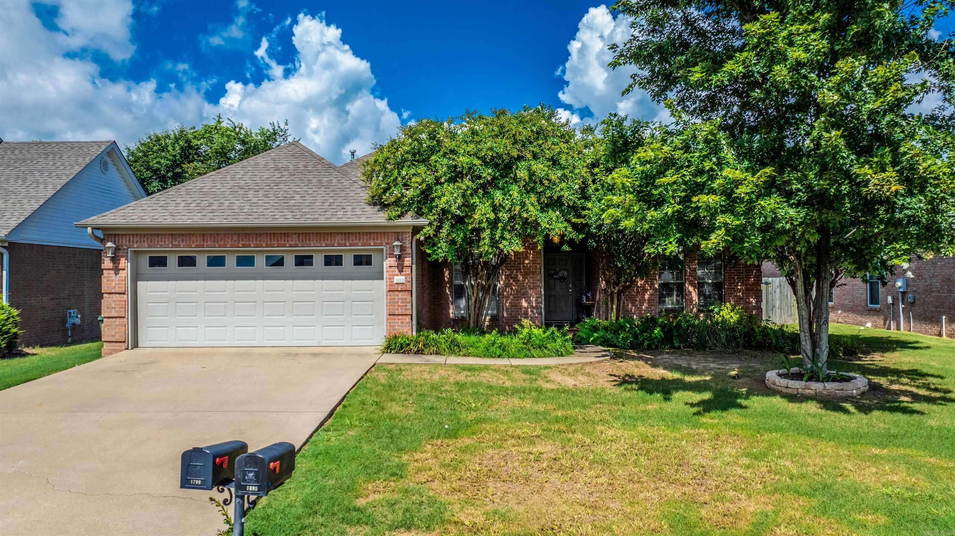 Conway, AR 72034,1695 Gardenia