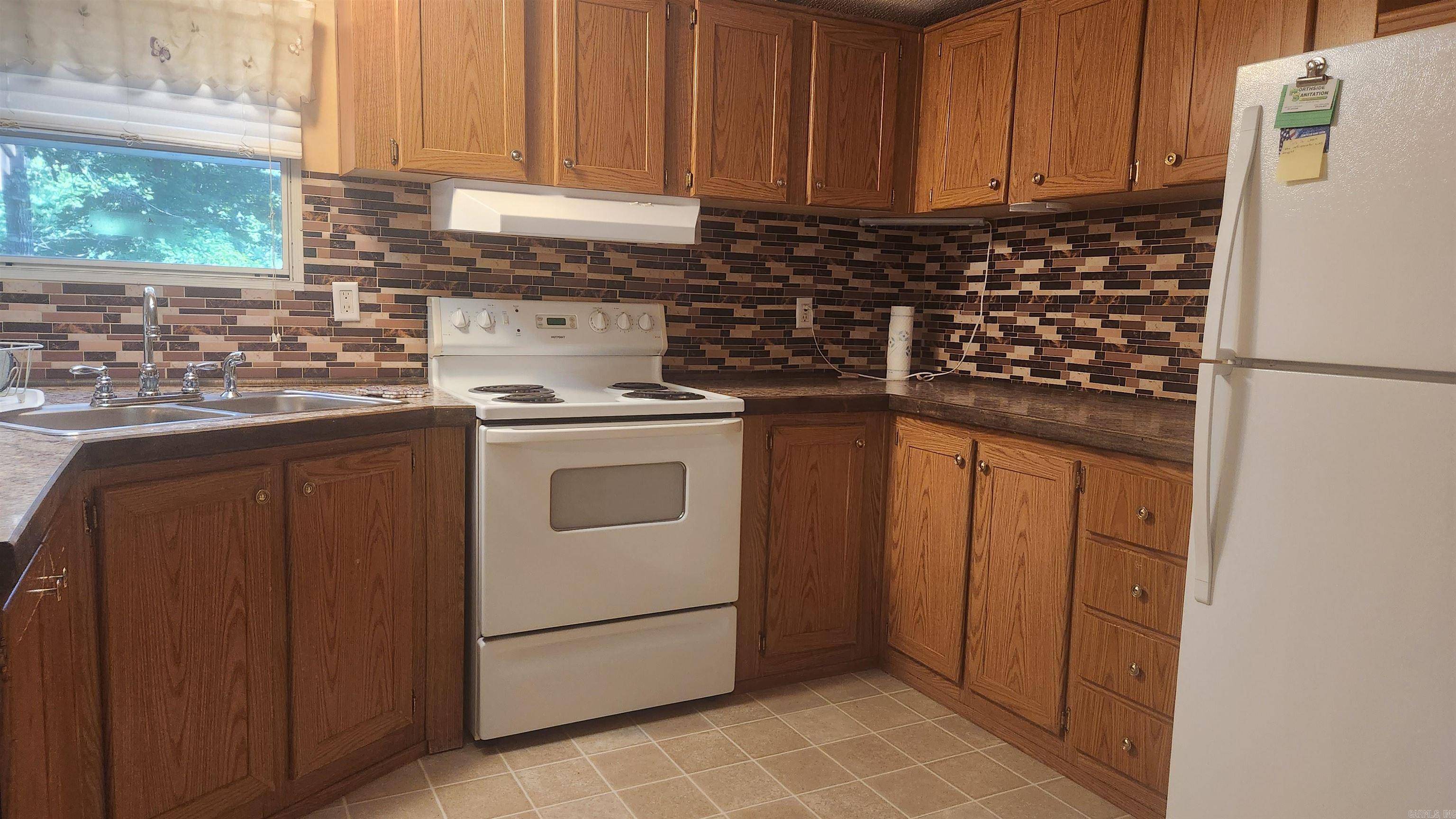 Story, AR 71970-9999,65 Farley Lane