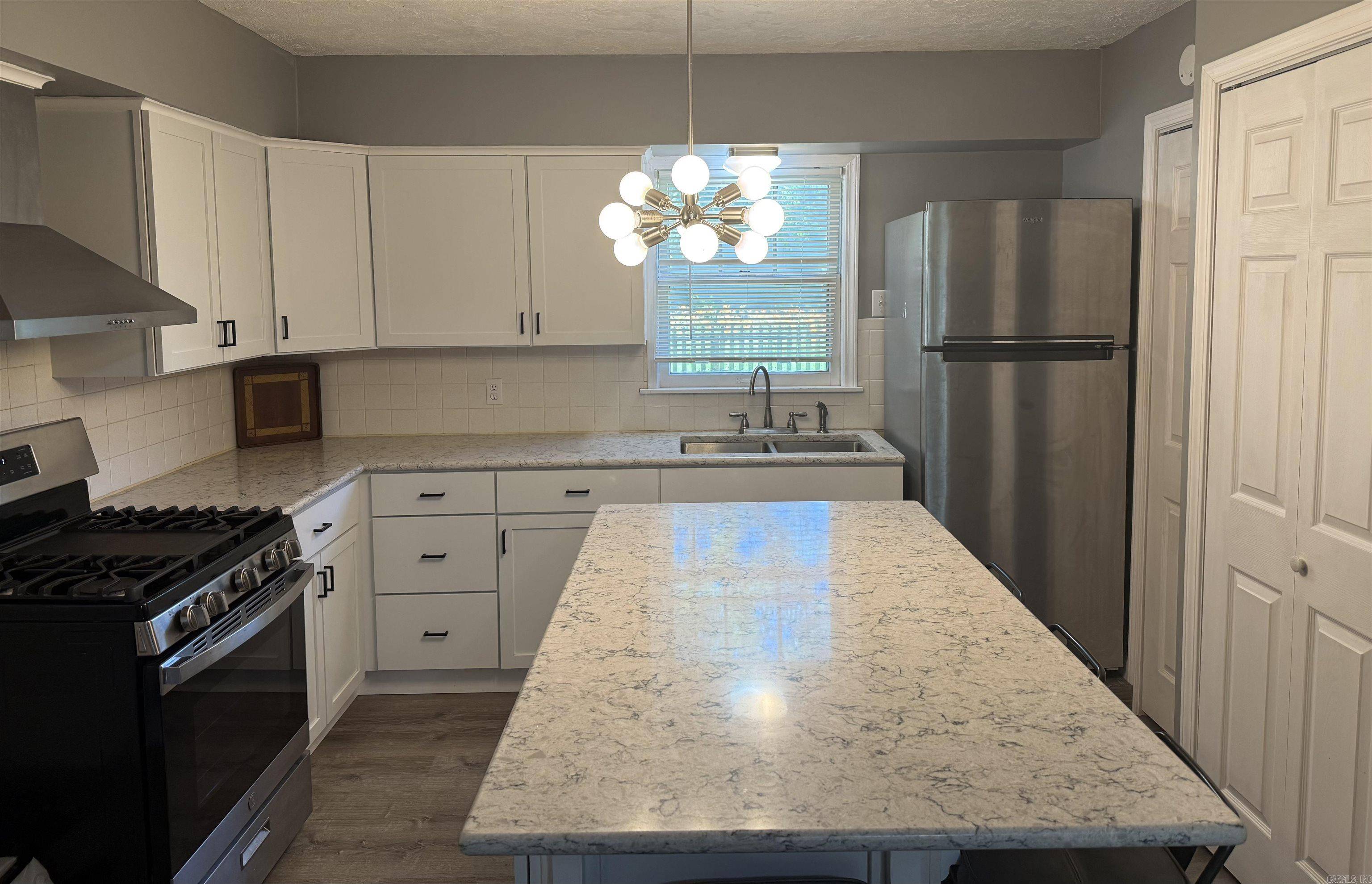 Piggott, AR 72454,165 E Poplar St
