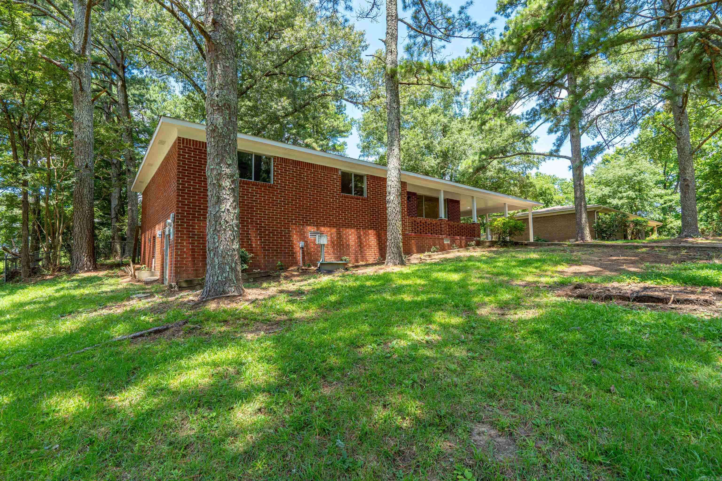 Hot Springs, AR 71913,324 S Danna Street