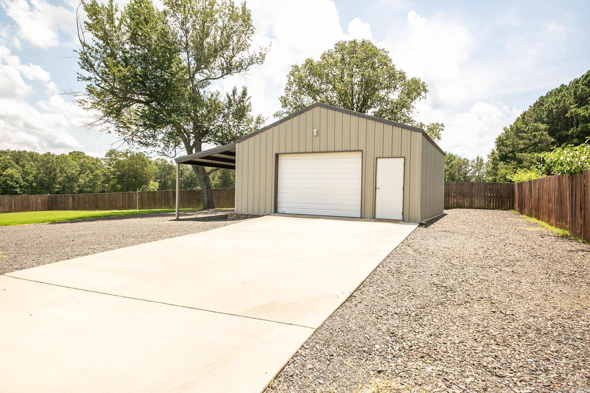 Ward, AR 72176,201 Sweetwater Drive