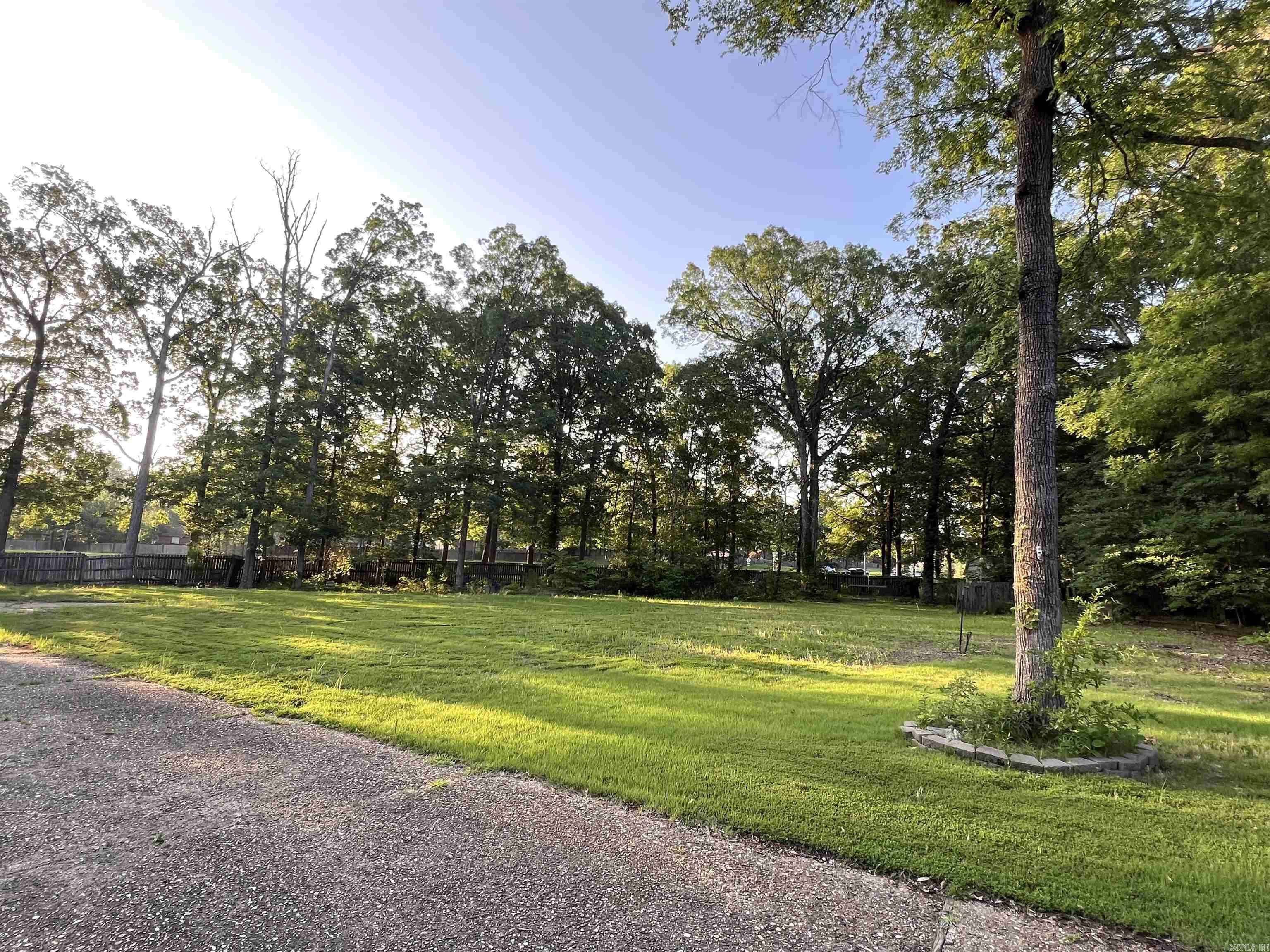 Maumelle, AR 72113,26 Hogan