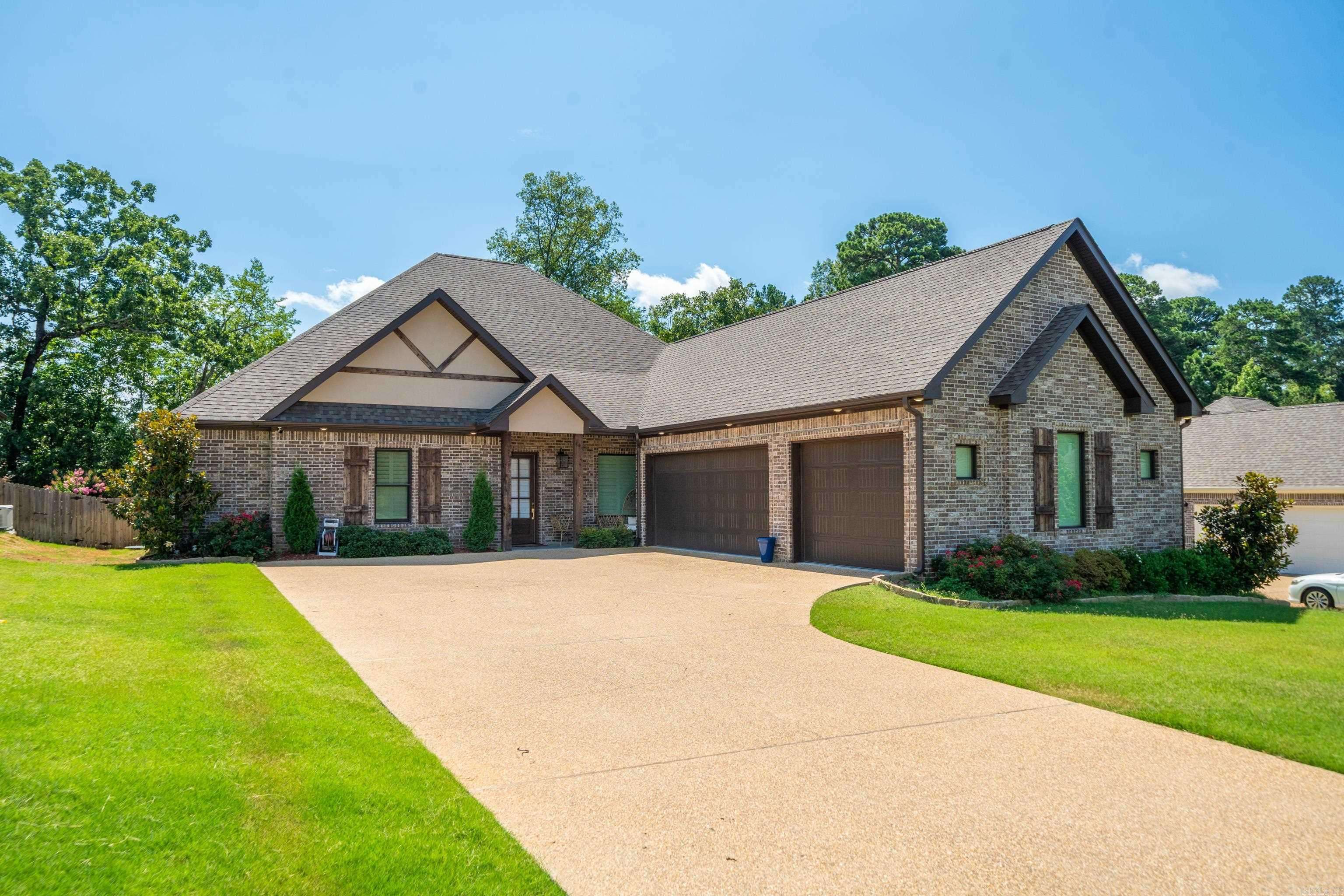Hot Springs, AR 71901,301 Arlington Park Drive