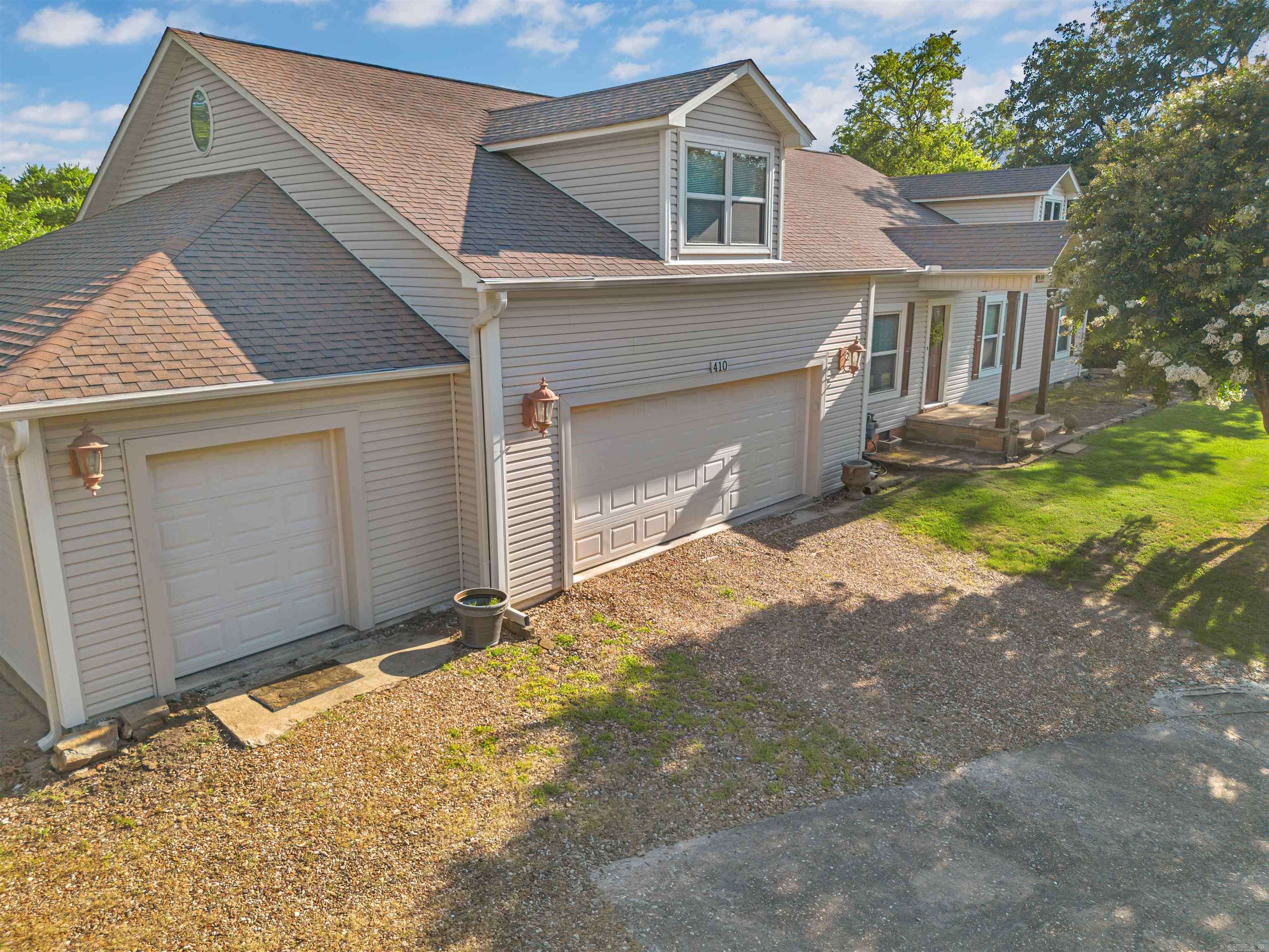 Morrilton, AR 72110,410 E Green Street