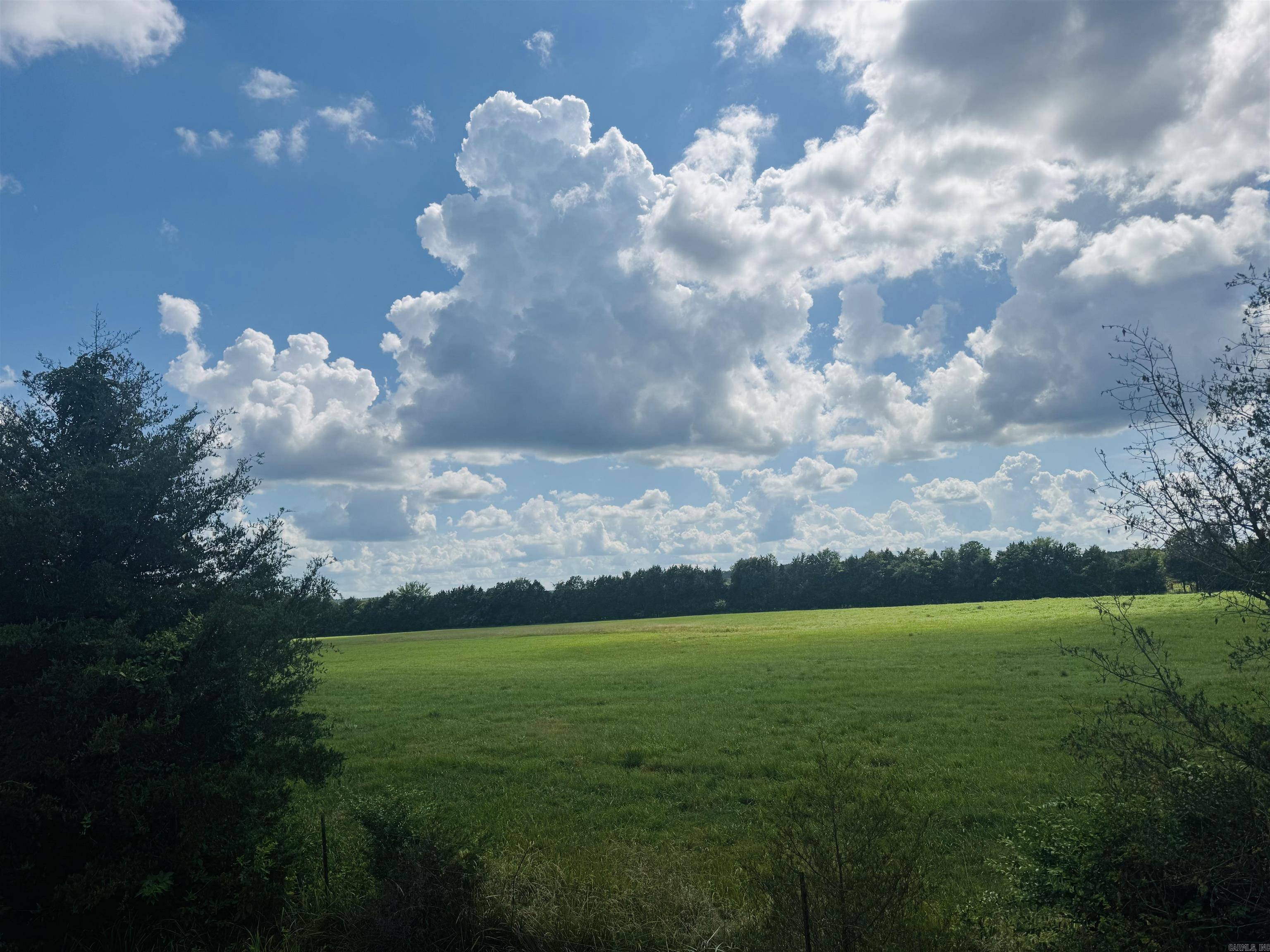 Romance, AR 72136,116 Wadley Road
