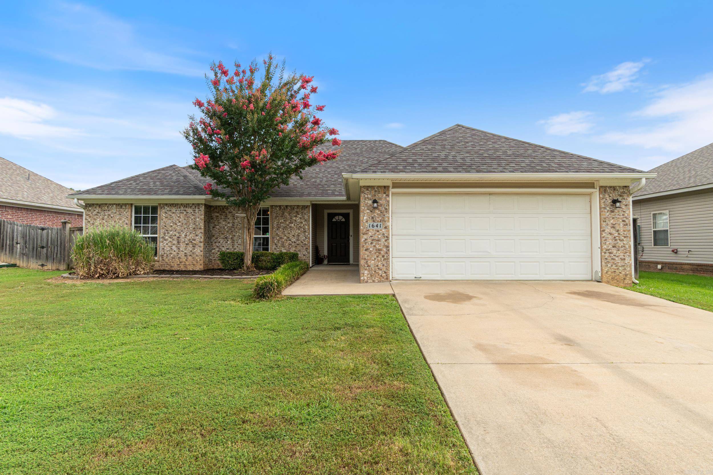 Benton, AR 72019,1641 White Oak Circle