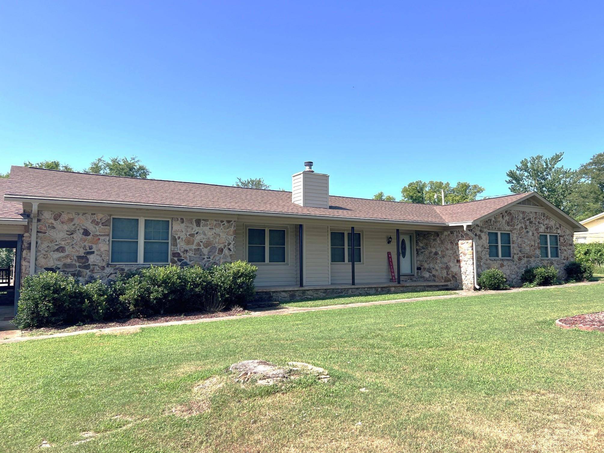 Mountain View, AR 72560,1112 Maple Drive