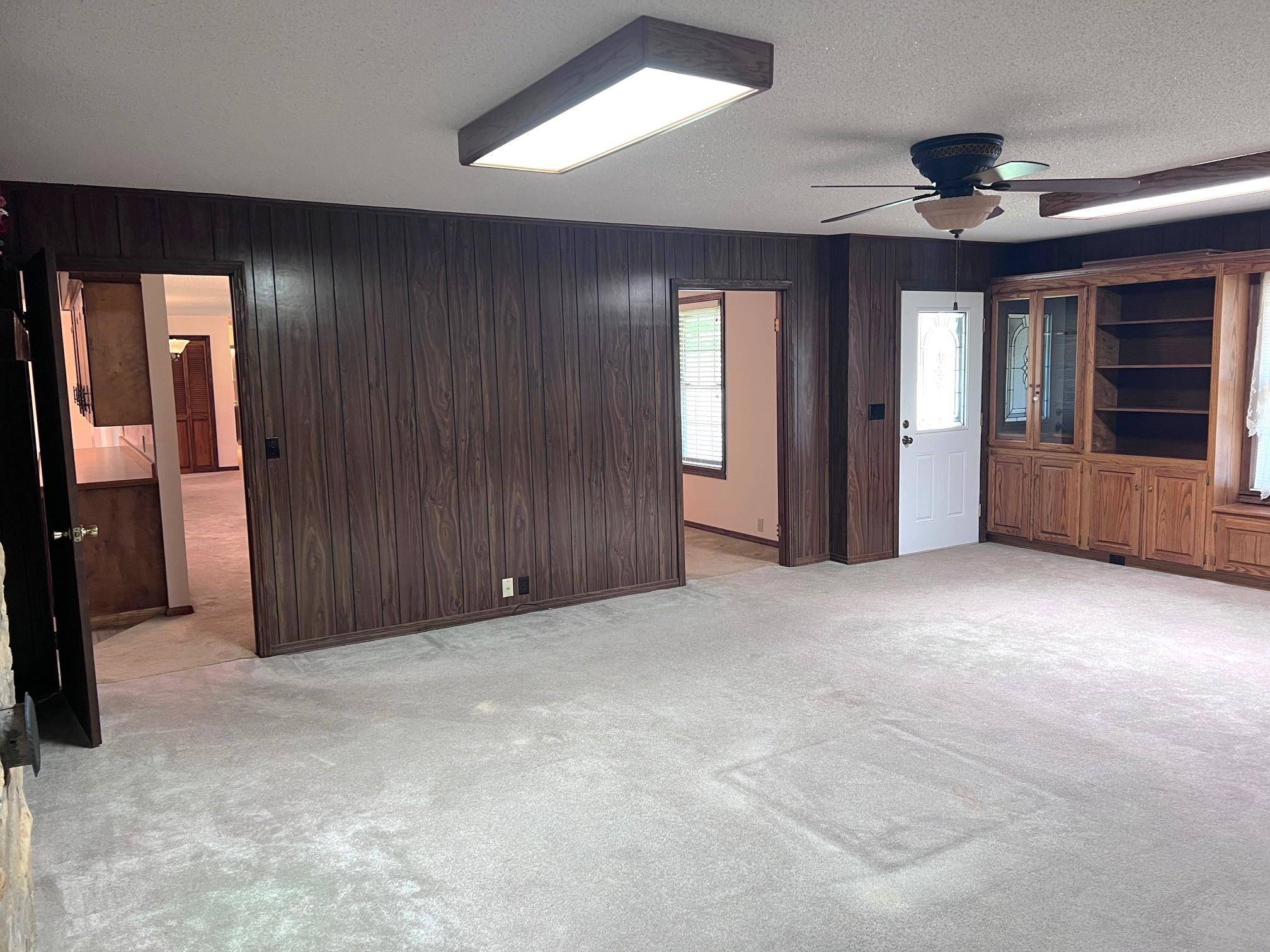 Mountain View, AR 72560,1112 Maple Drive