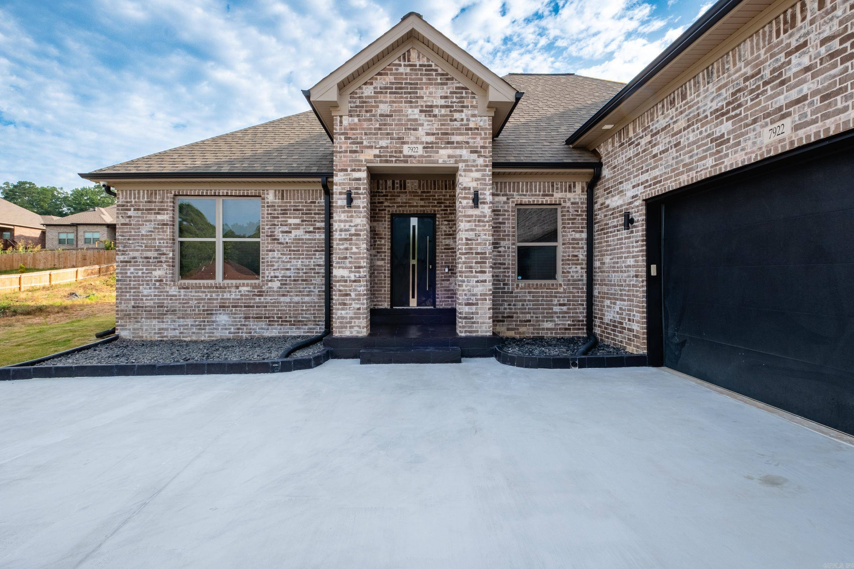Little Rock, AR 72204-5095,7922 Kanis Pines Drive