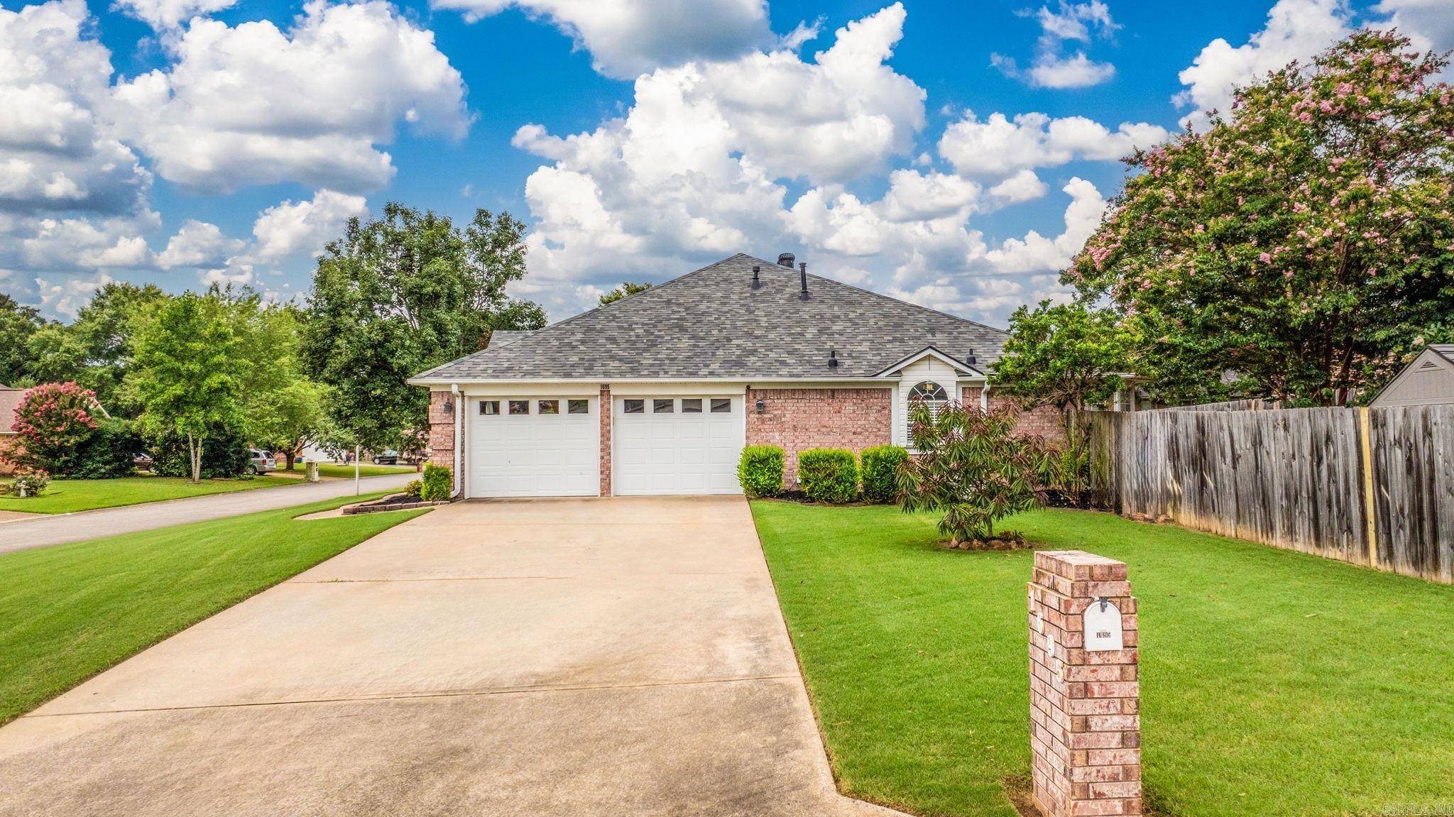 Conway, AR 72034-8675,1695 Nighthawk Circle