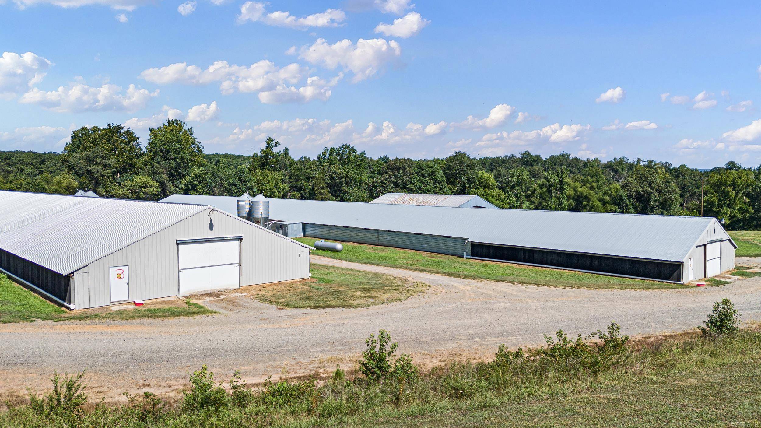 Clinton, AR 72031,799 Barrens Community Rd