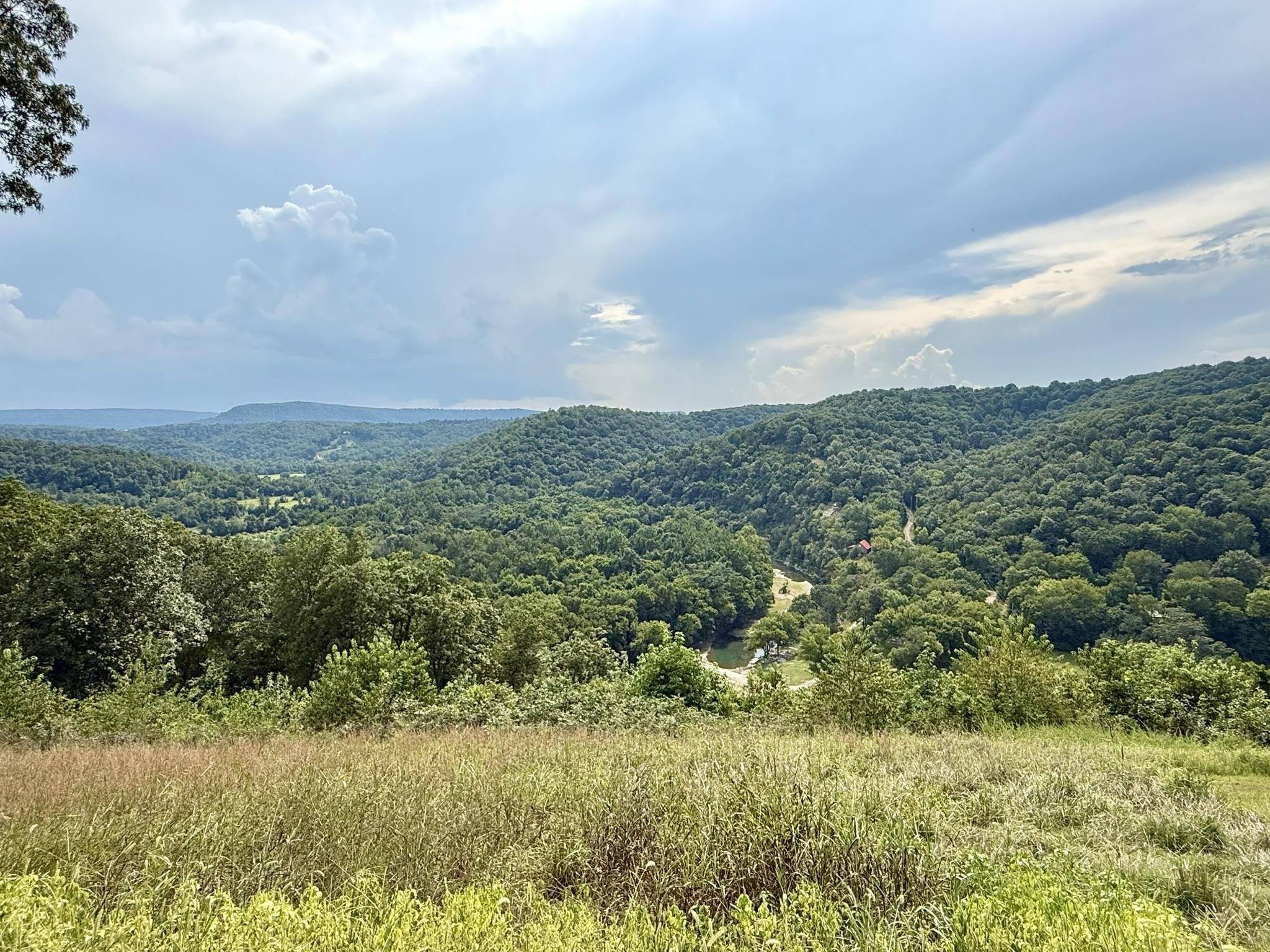 Mountain View, AR 72560,992 Double Bridge Loop