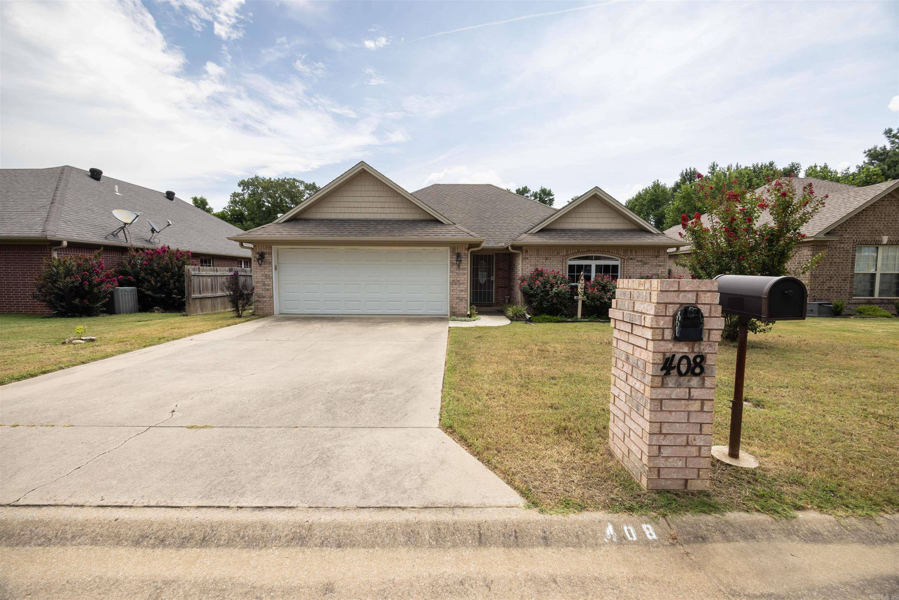 Searcy, AR 72143,408 Tyndale Lane