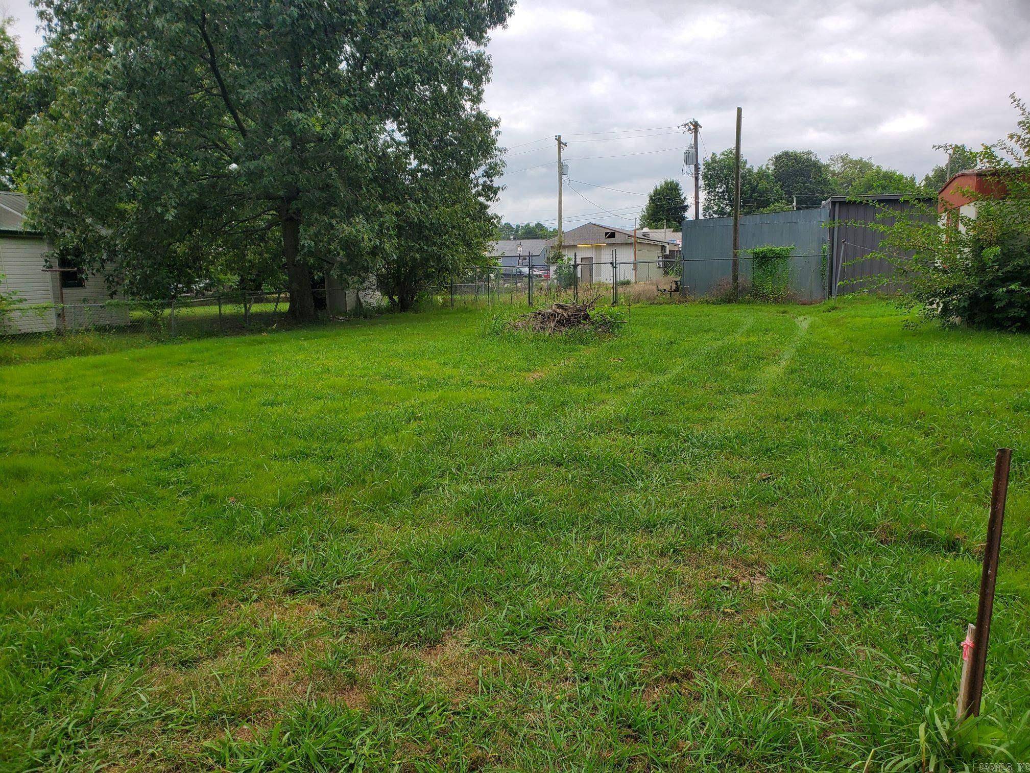 Piggott, AR 72454,792 N Moore Avenue