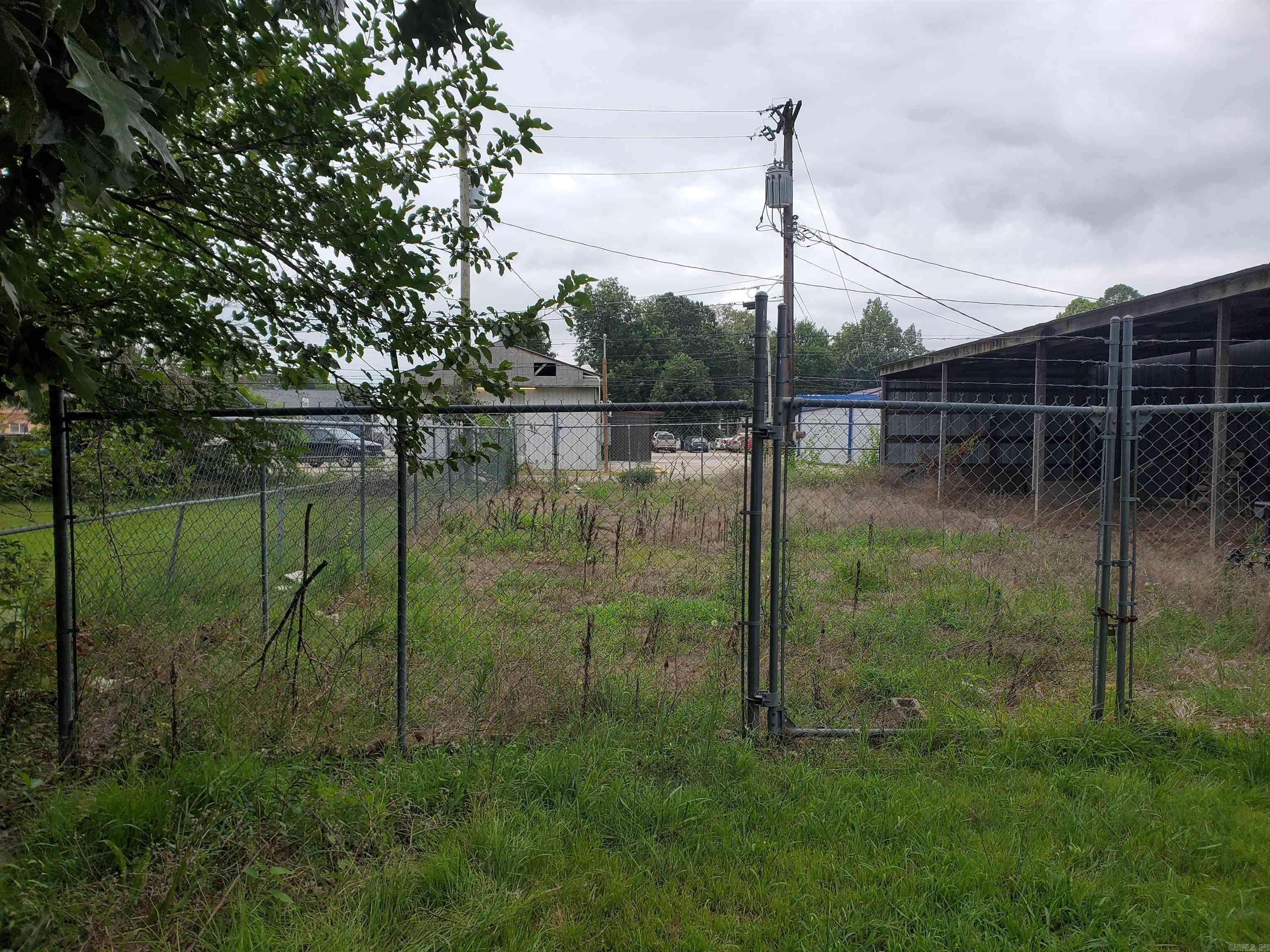 Piggott, AR 72454,792 N Moore Avenue