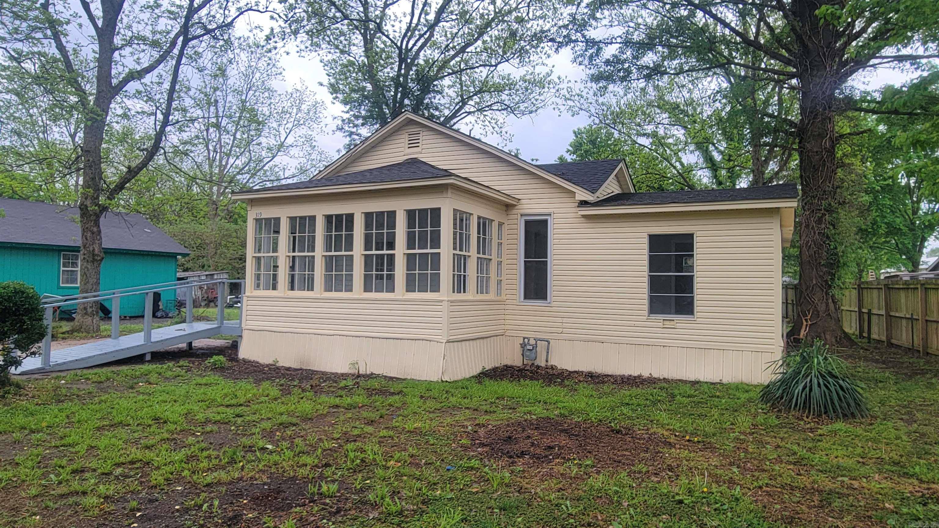Lepanto, AR 72354,319 Paul