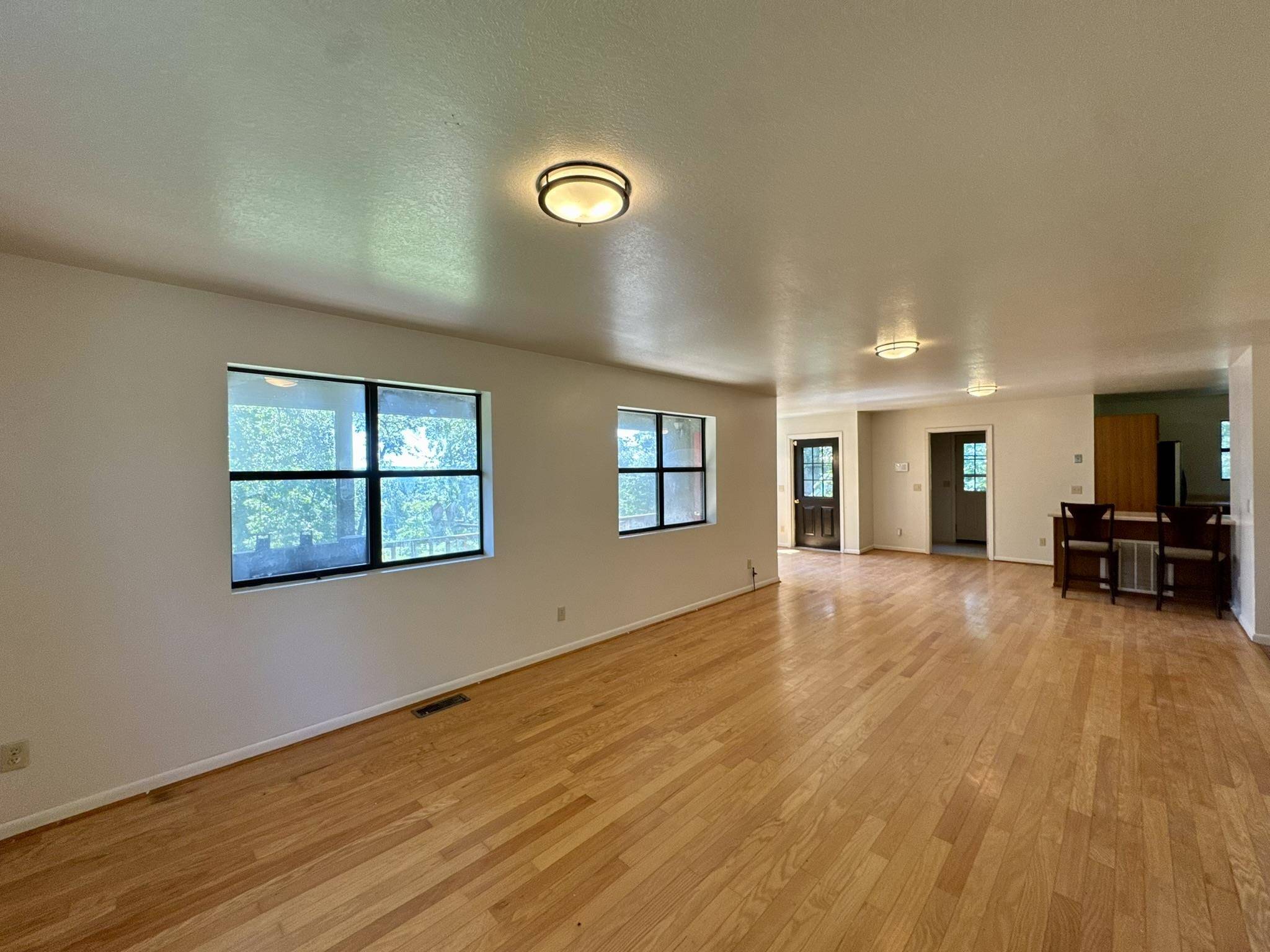 Mountain View, AR 72560,974 Geier Road