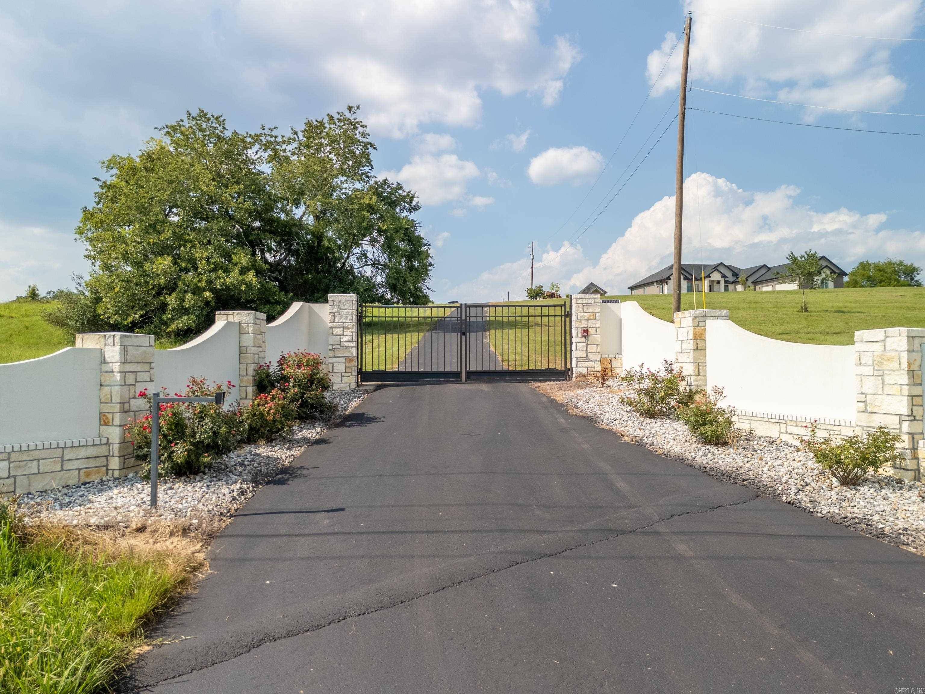 Pearcy, AR 71964,4903 Sunshine Road