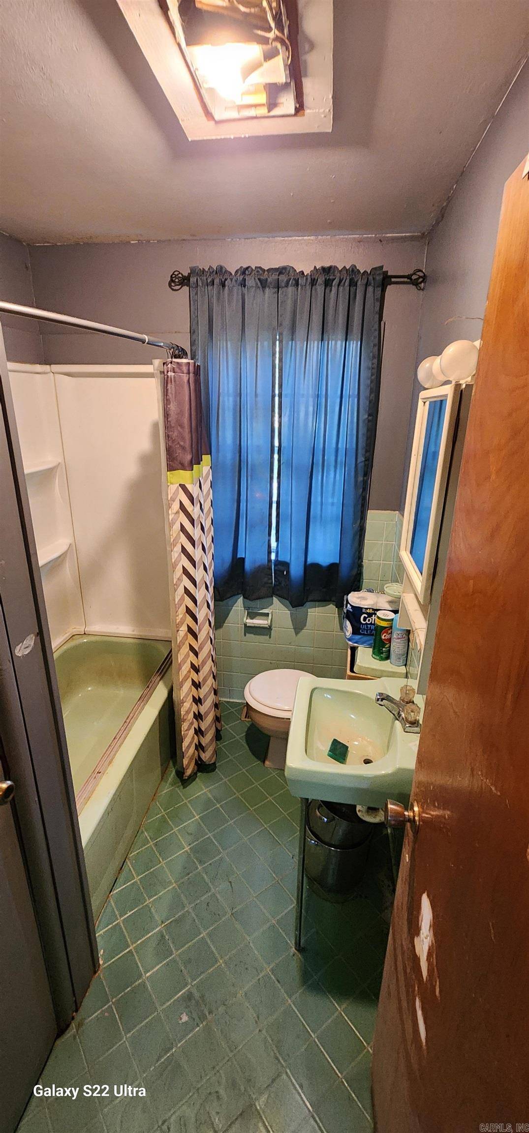 Paris, AR 72855,2710 E Walnut Street