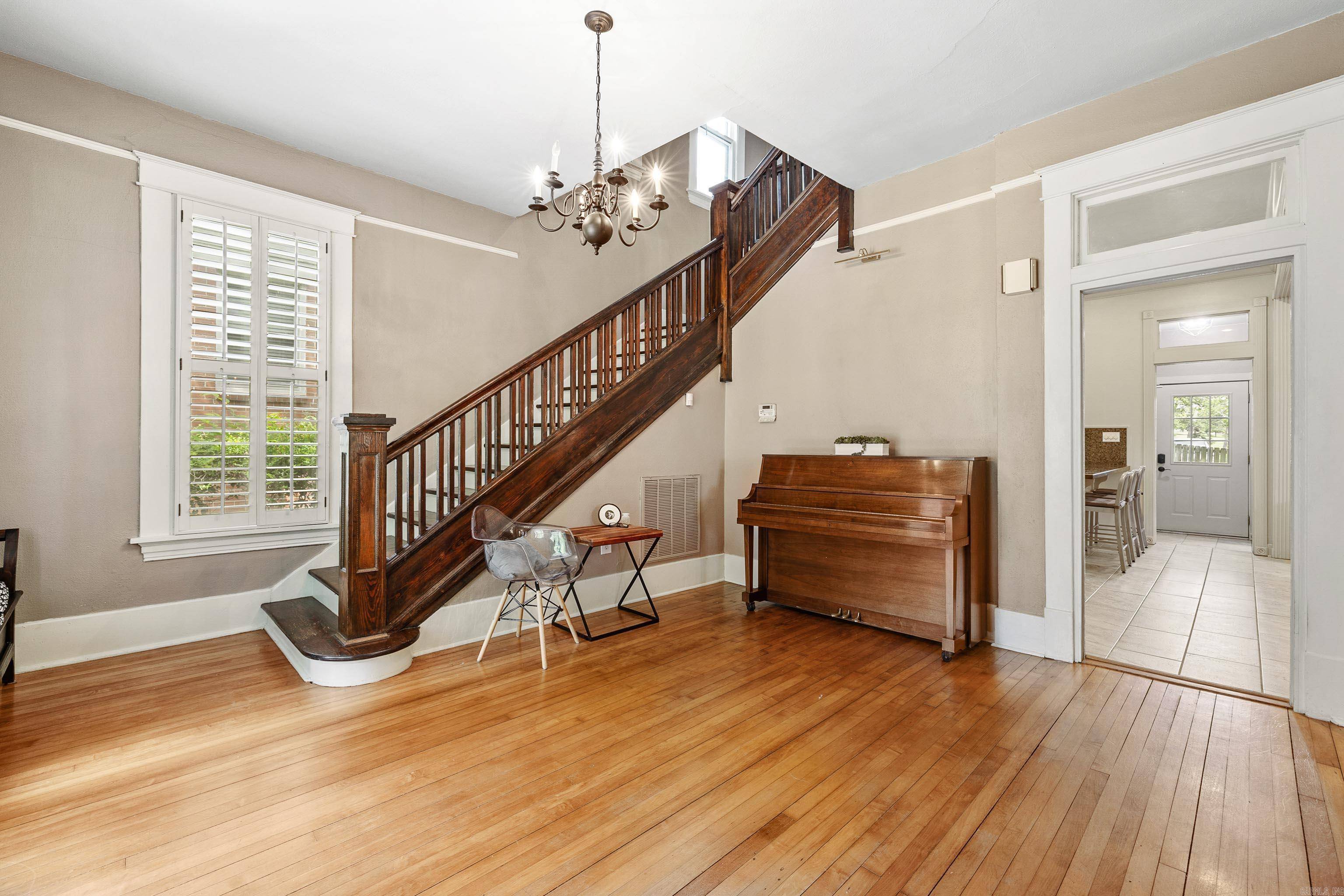 Little Rock, AR 72205,121 N Woodrow Street