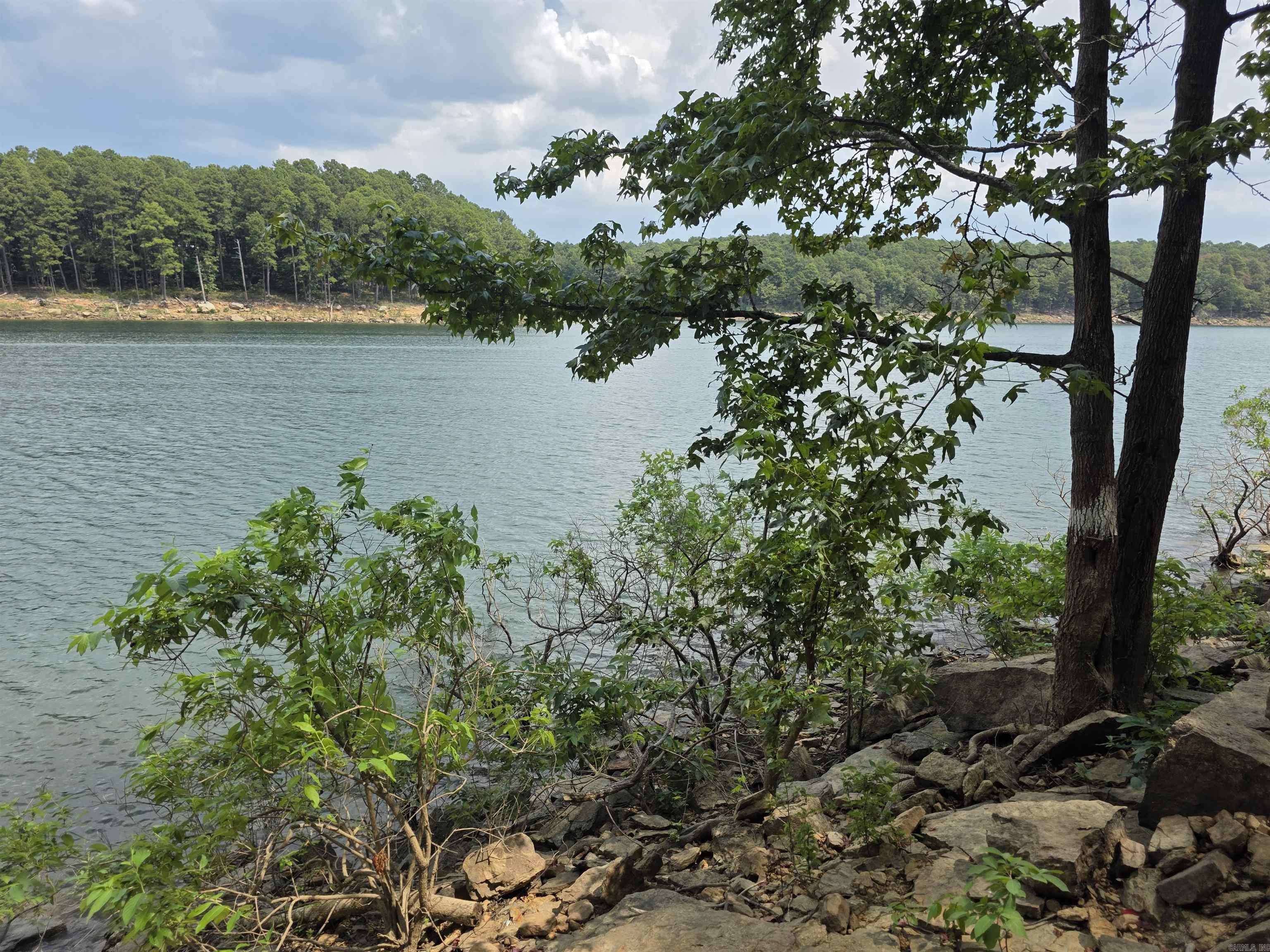 Greers Ferry, AR 72067,1000 Twin Coves Circle