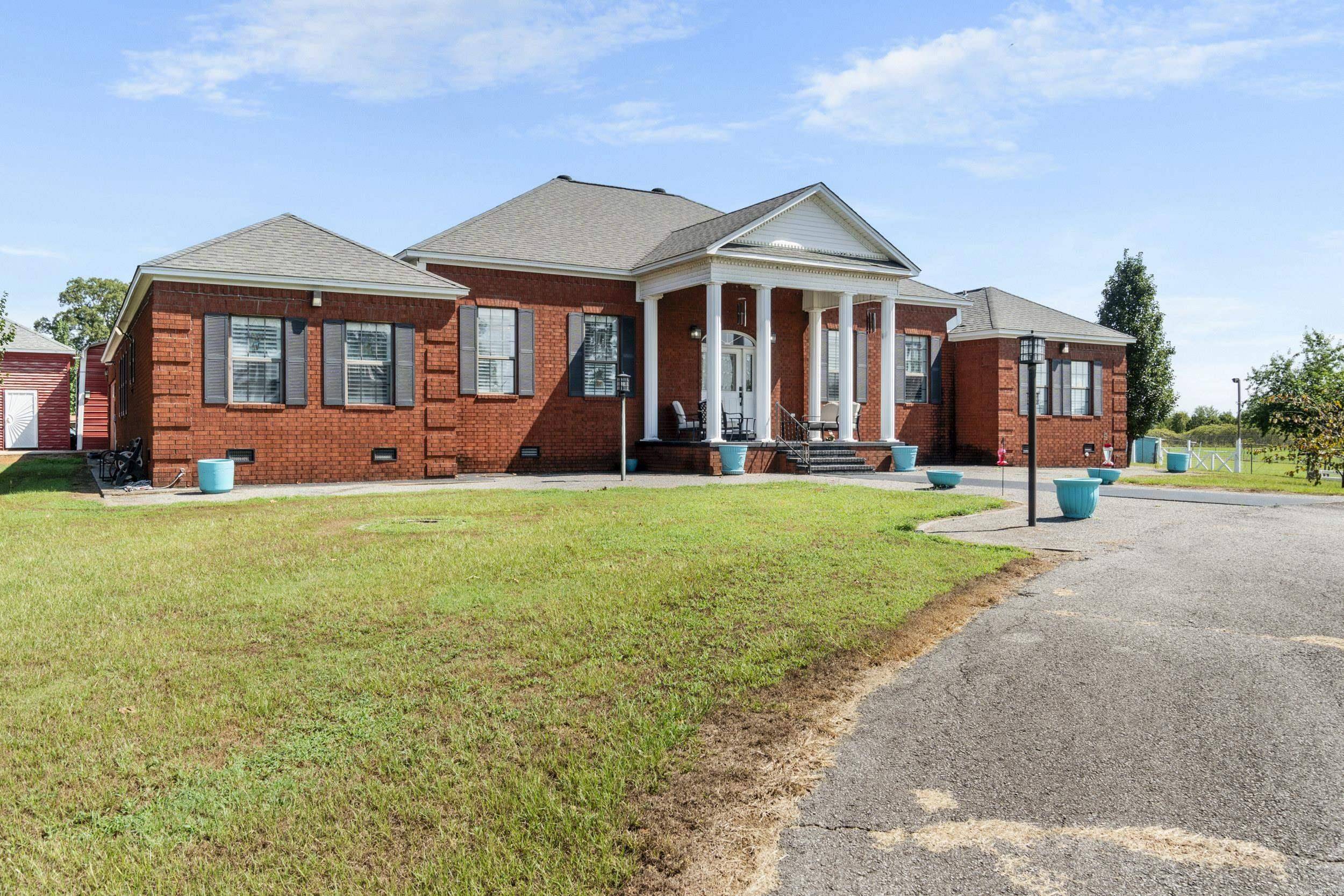 Damascus, AR 72039,17 Ozark Dr
