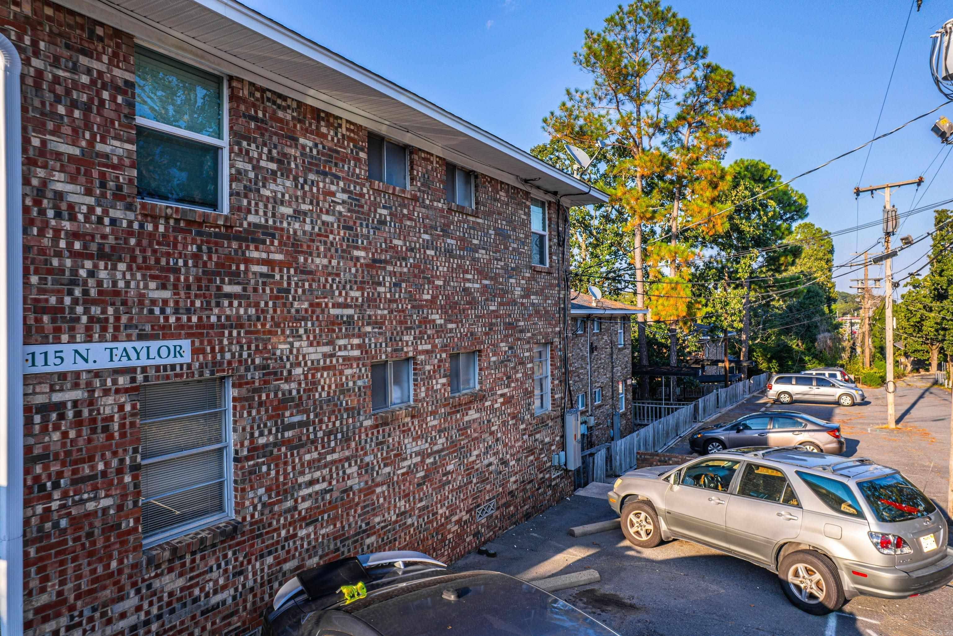 Little Rock, AR 72205,115 N Taylor St Street