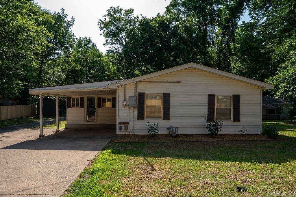 Benton, AR 72019,208 King Road