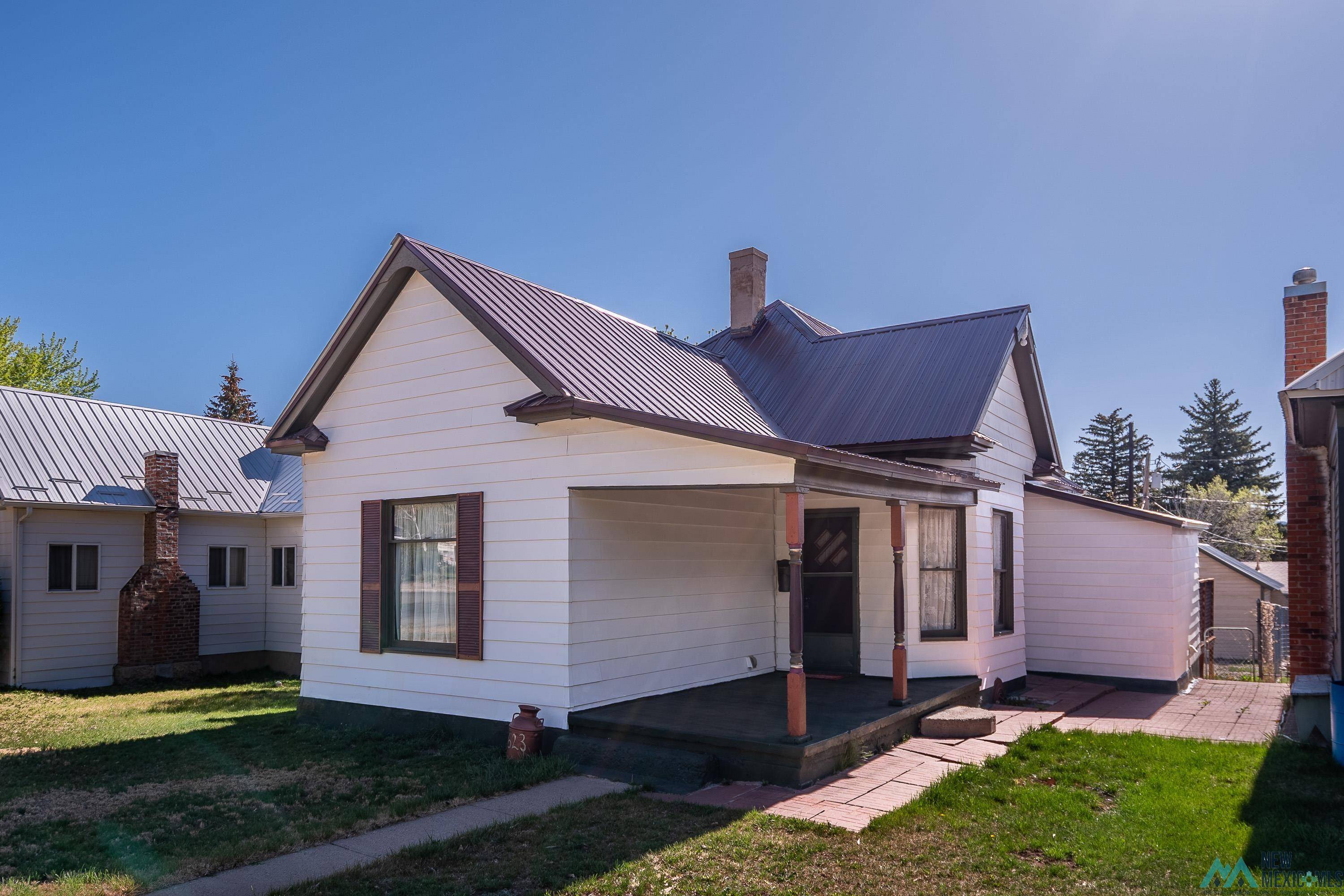 Raton, NM 87740,623 S 4th Street