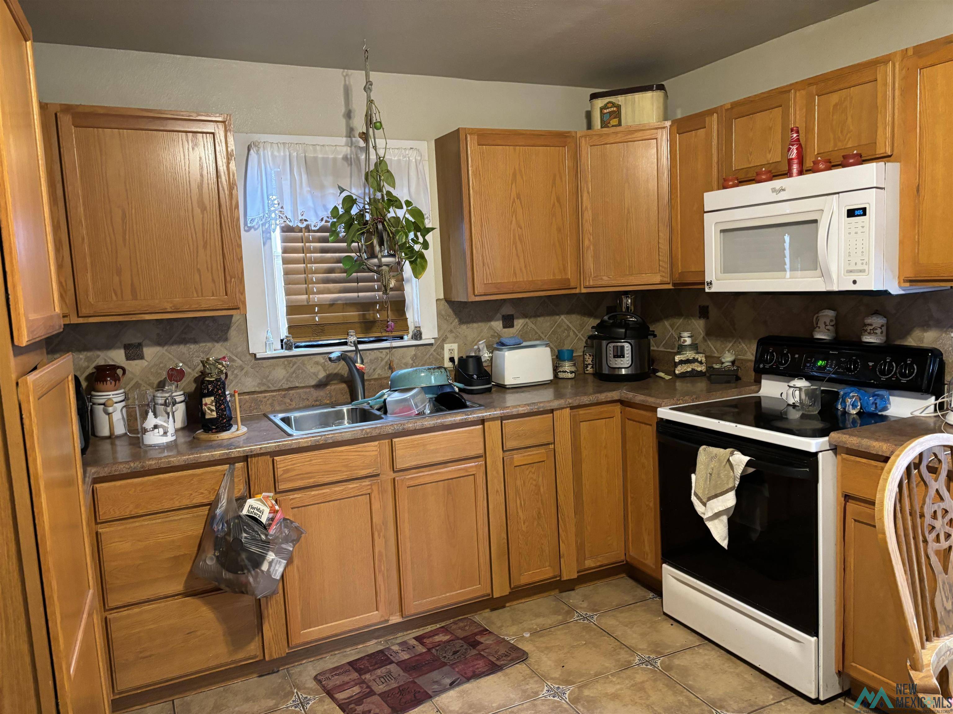 Portales, NM 88130,1725 S Ave C Avenue