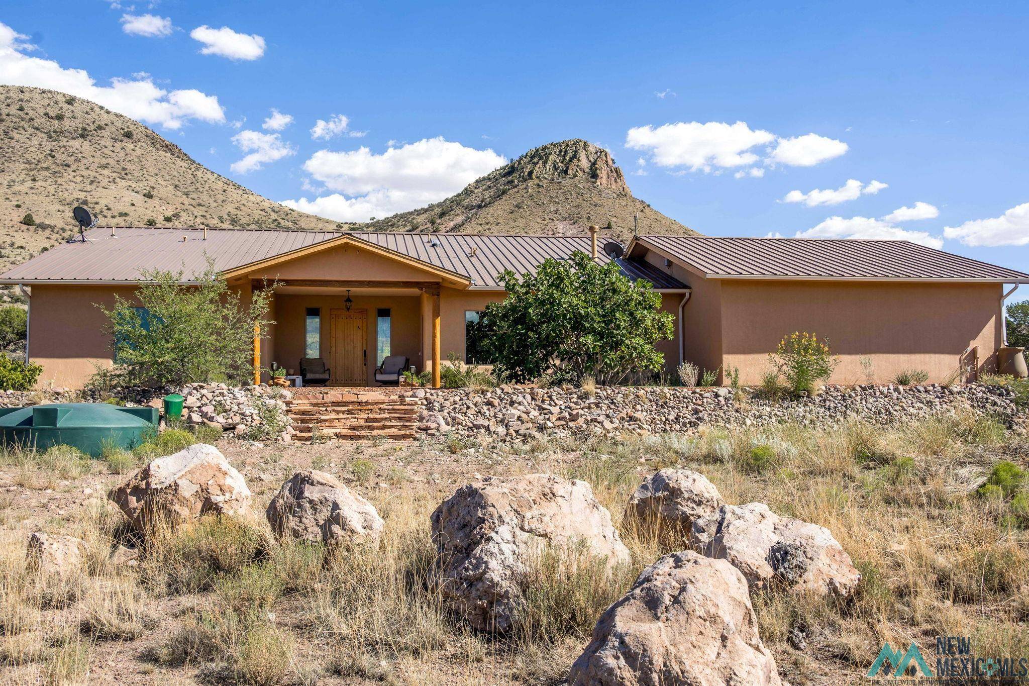 Hillsboro, NM 88042,39 Tulpia Trail