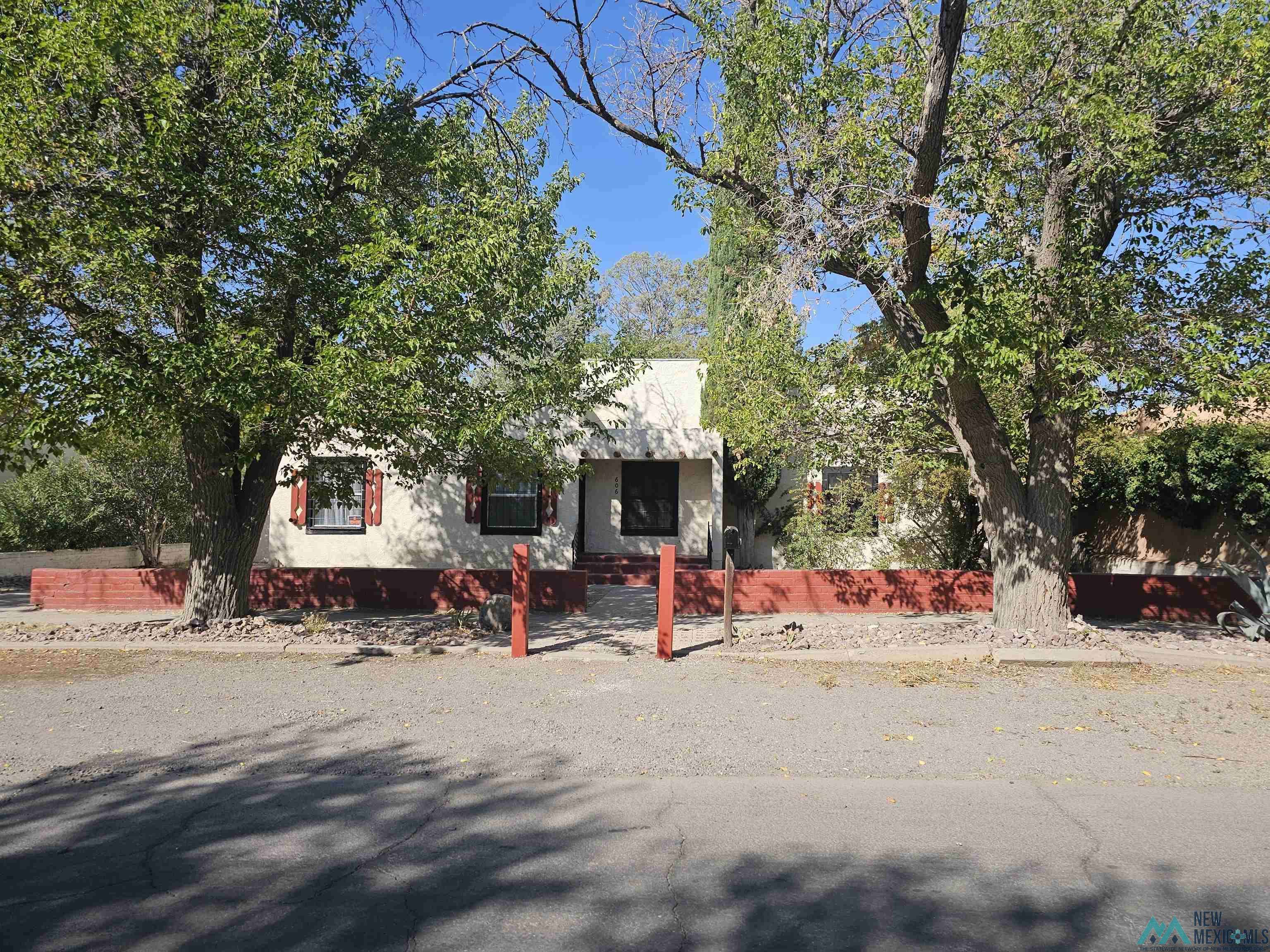 Deming, NM 88030,606 S Lead Street Street