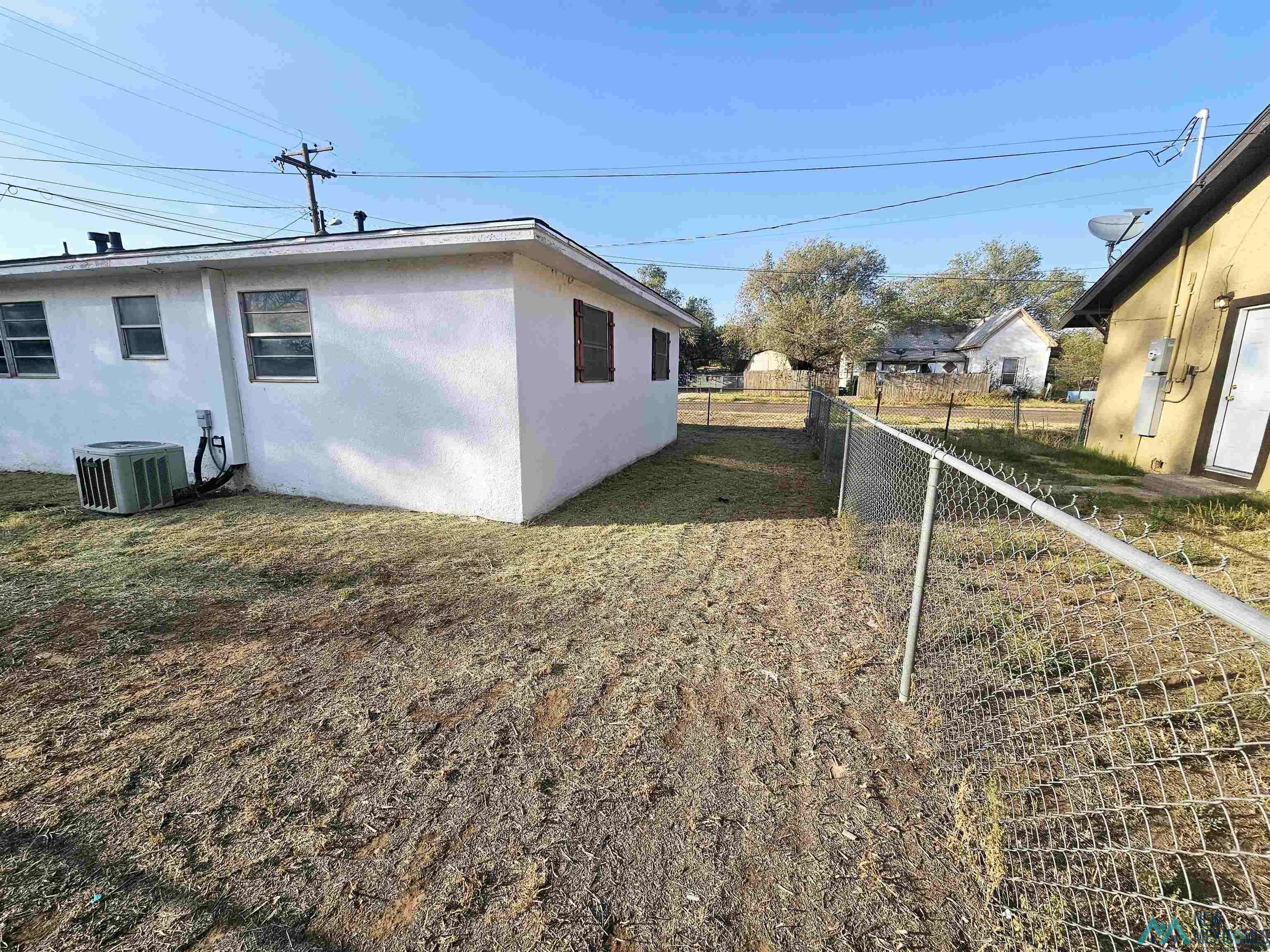 Clovis, NM 88101,307 W 11th Street