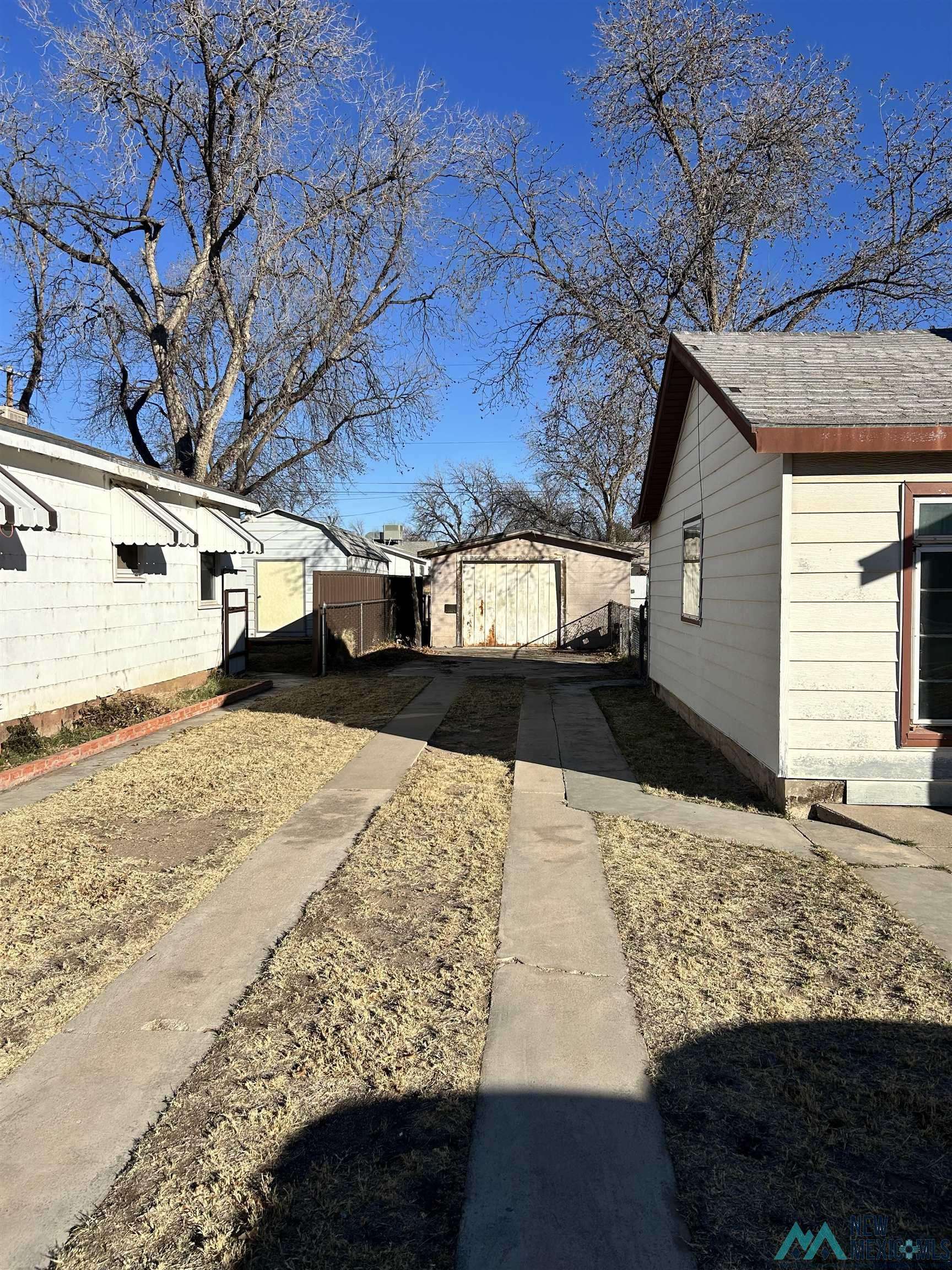Carlsbad, NM 88220,402 Rosedale Street