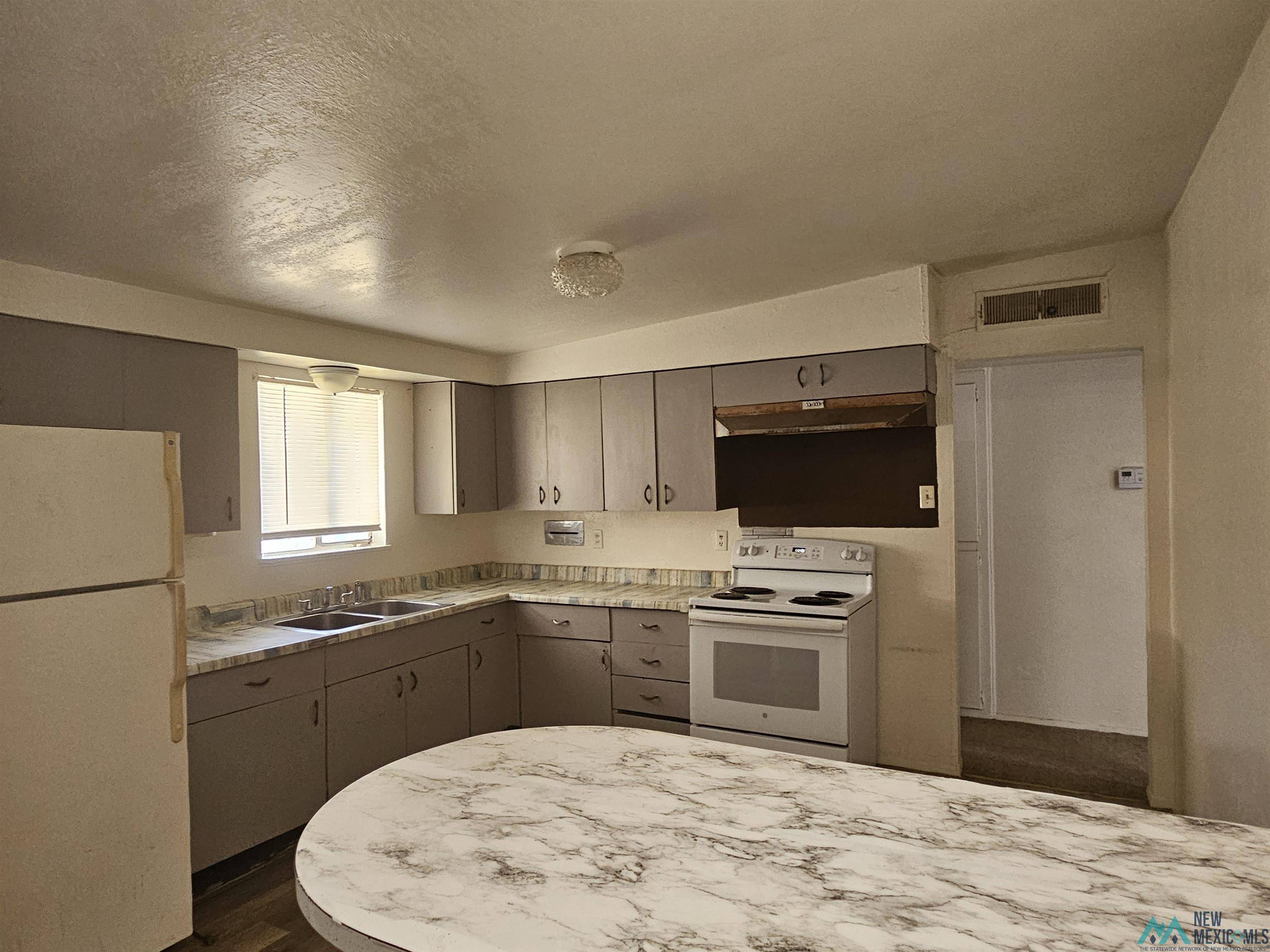 Roswell, NM 88203,2813 S Emerald Drive