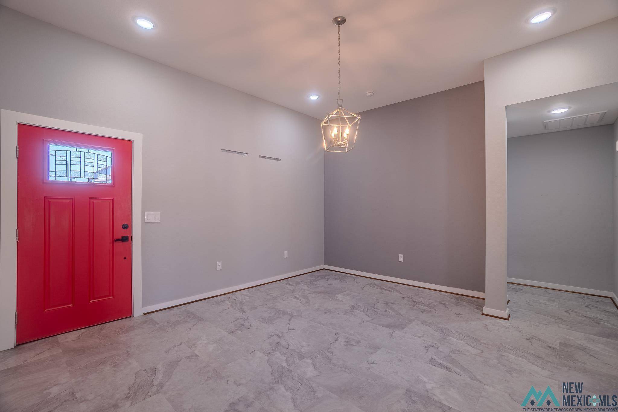 Clovis, NM 88101,100 Blaine Circle