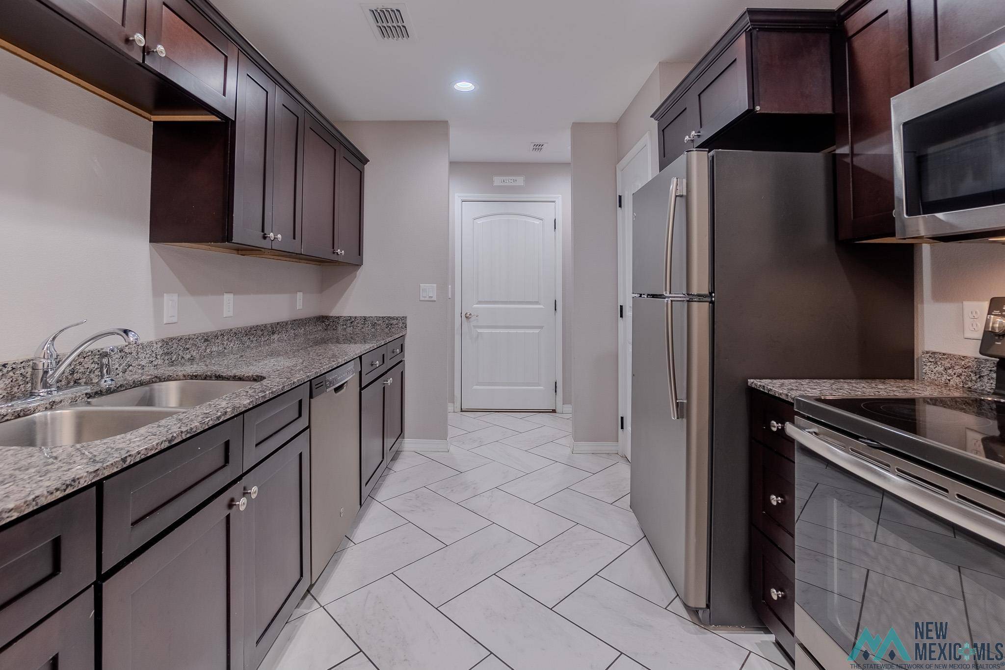 Clovis, NM 88101,2624 E 14th Street
