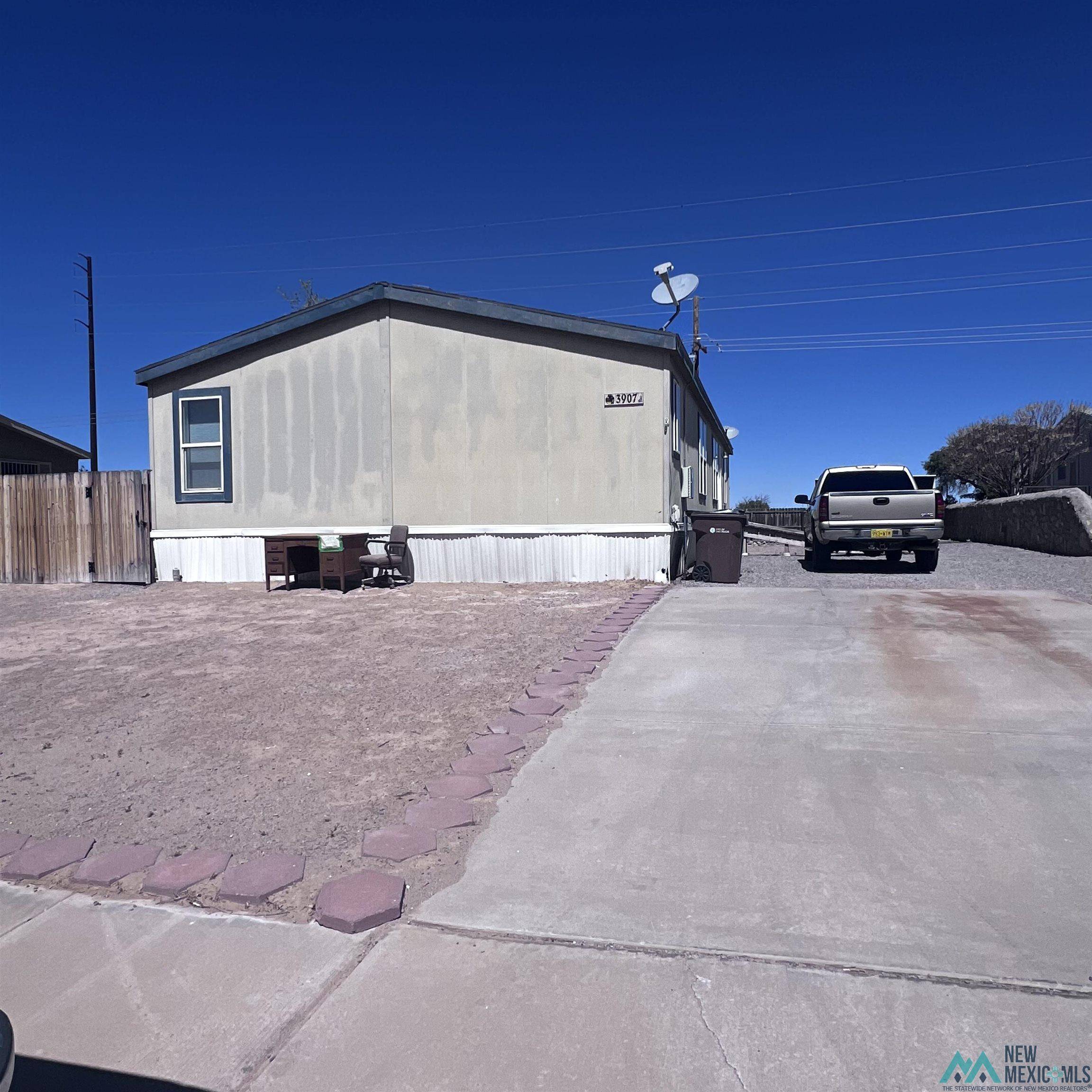 Las Cruces, NM 88012,3907 NORTH FORK ARC Street